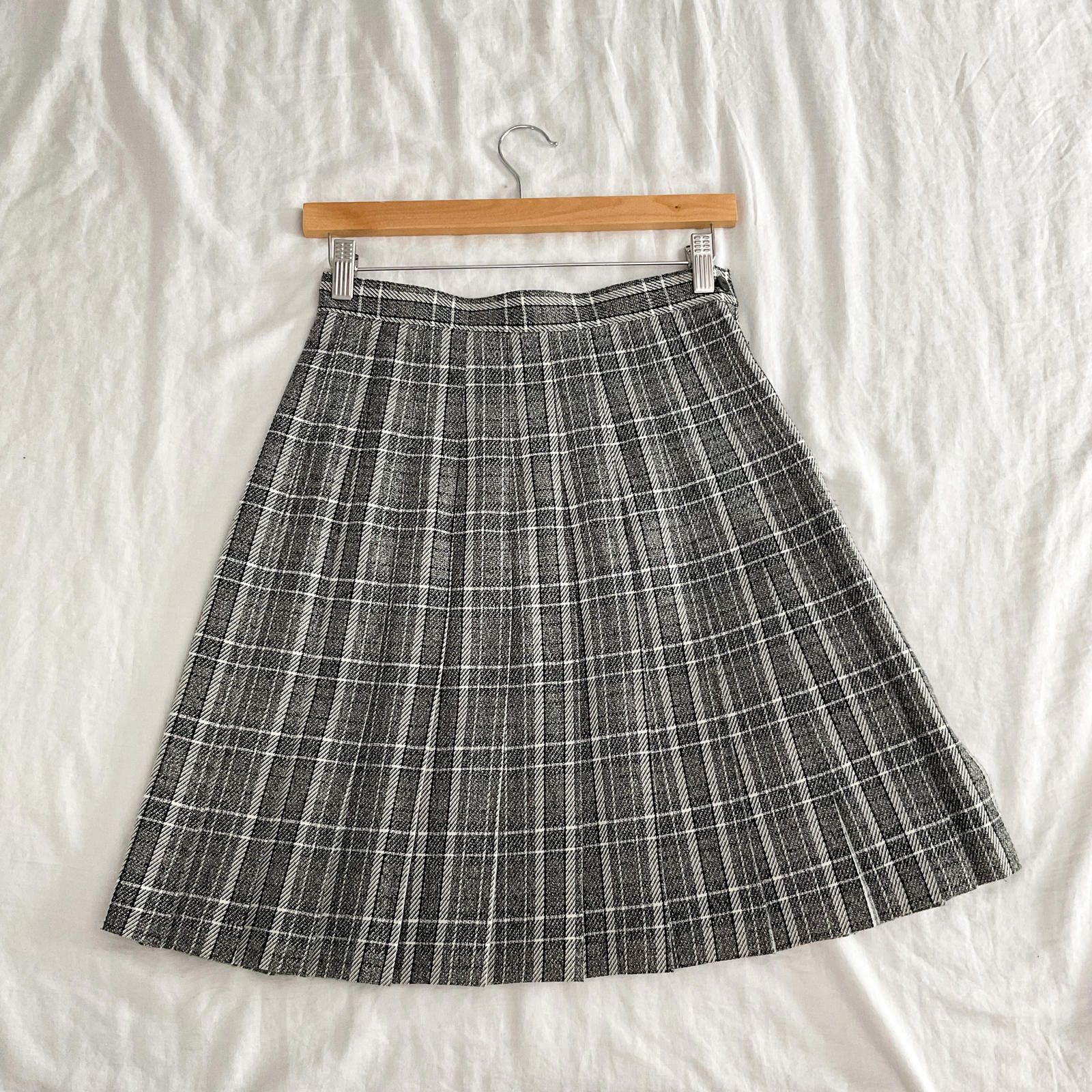 Vintage vintage 80s pleated grey plaid knit knee length shirt size 6 Size 28" / US 6 / IT 42 - 1 Thumbnail