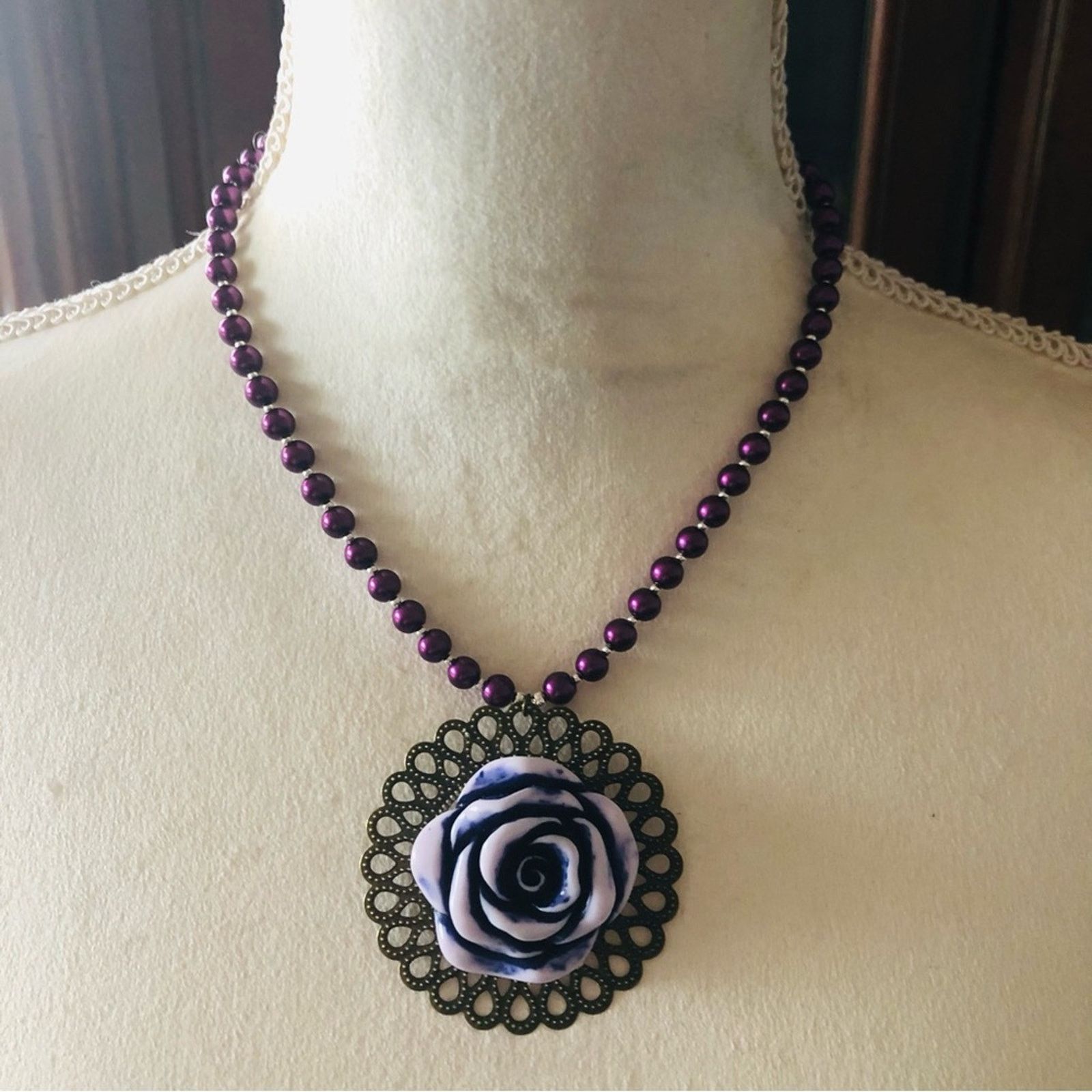 Handmade Handcrafted repurpose purple rose pendant Pearl necklace Size ONE SIZE - 3 Thumbnail