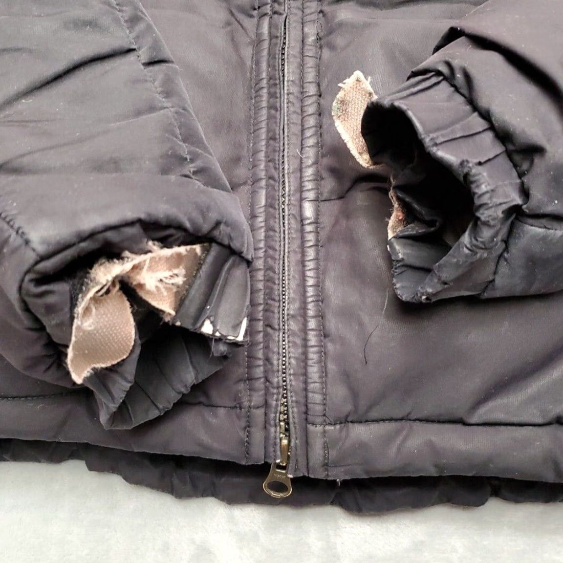 Nike VINTAGE Nike ACG Jacket Mens Small Black Goose Down Puffer Jacket All Conditions Size US S / EU 44-46 / 1 - 5 Thumbnail