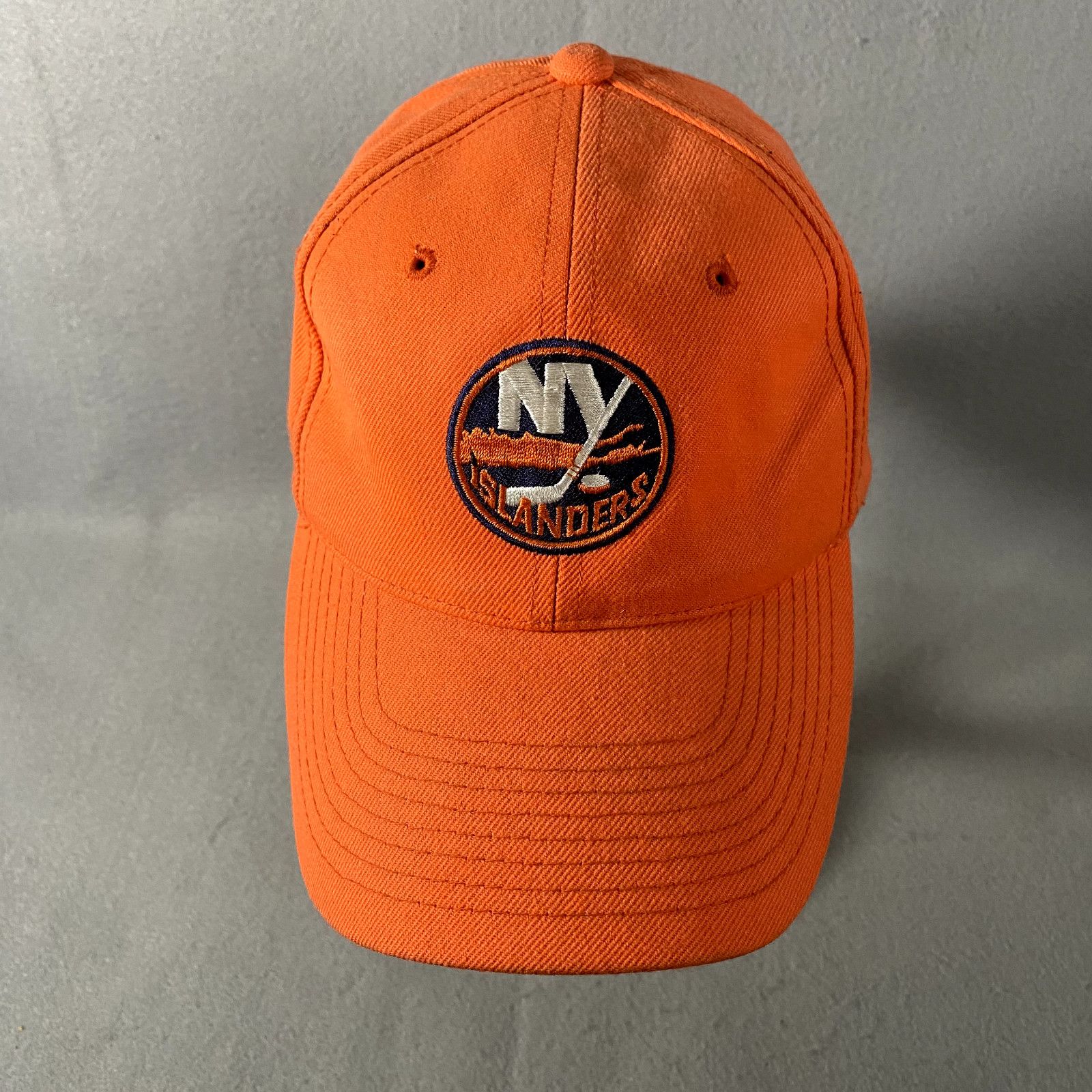 Starter Vintage Starter New York Islander NHL Hockey Orange Hat Cap Size ONE SIZE - 1 Thumbnail