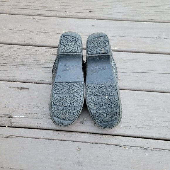 Dansko Dansko XP Silver Gray Floral Kaleidoscope Tooled Leather Pro Size US 8.5 / IT 38.5 - 6 Thumbnail