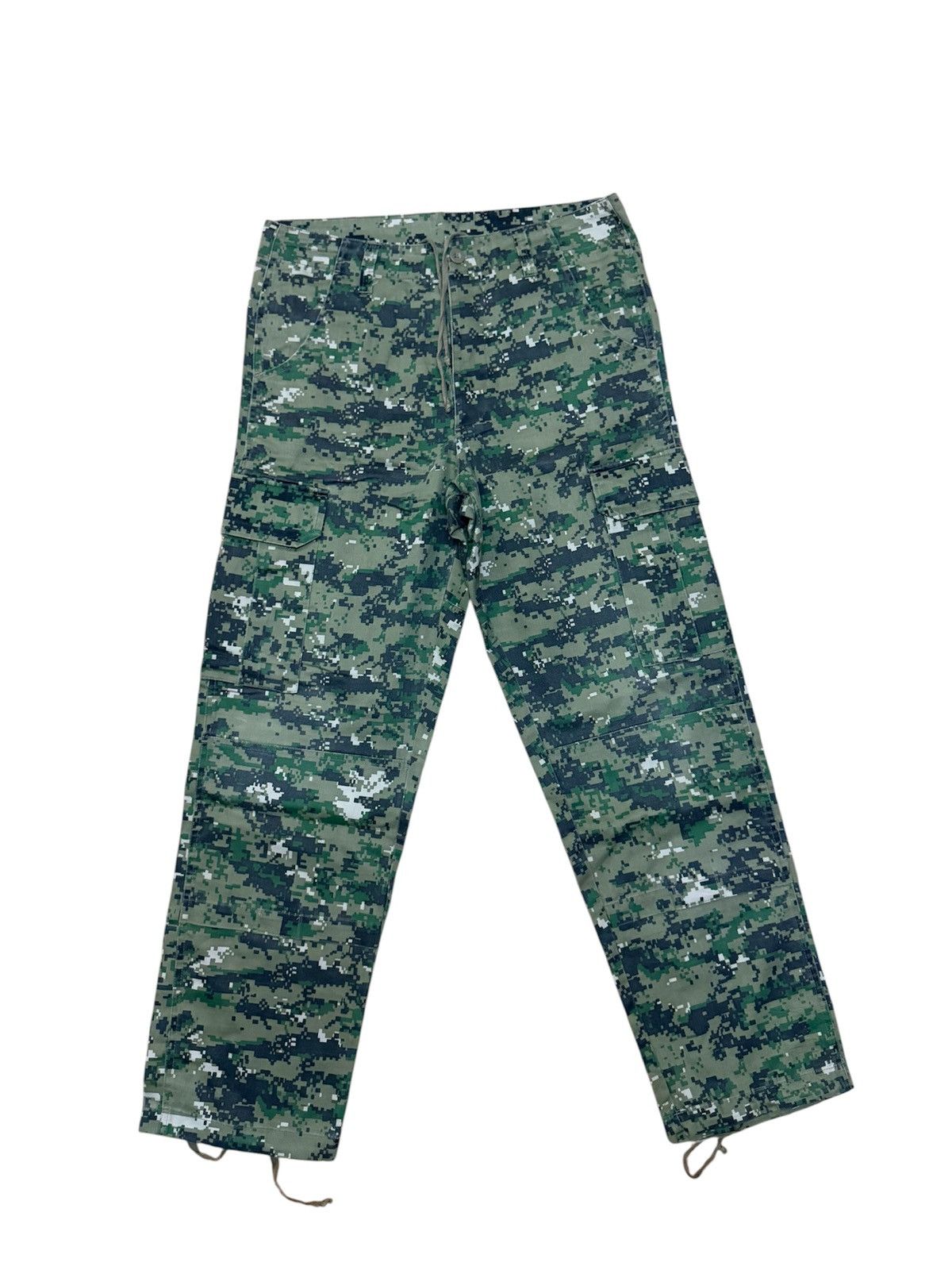 Japanese Brand Vintage Military Camouflage Vectors Cargo Pants Streetwear Size US 31 - 1 Thumbnail