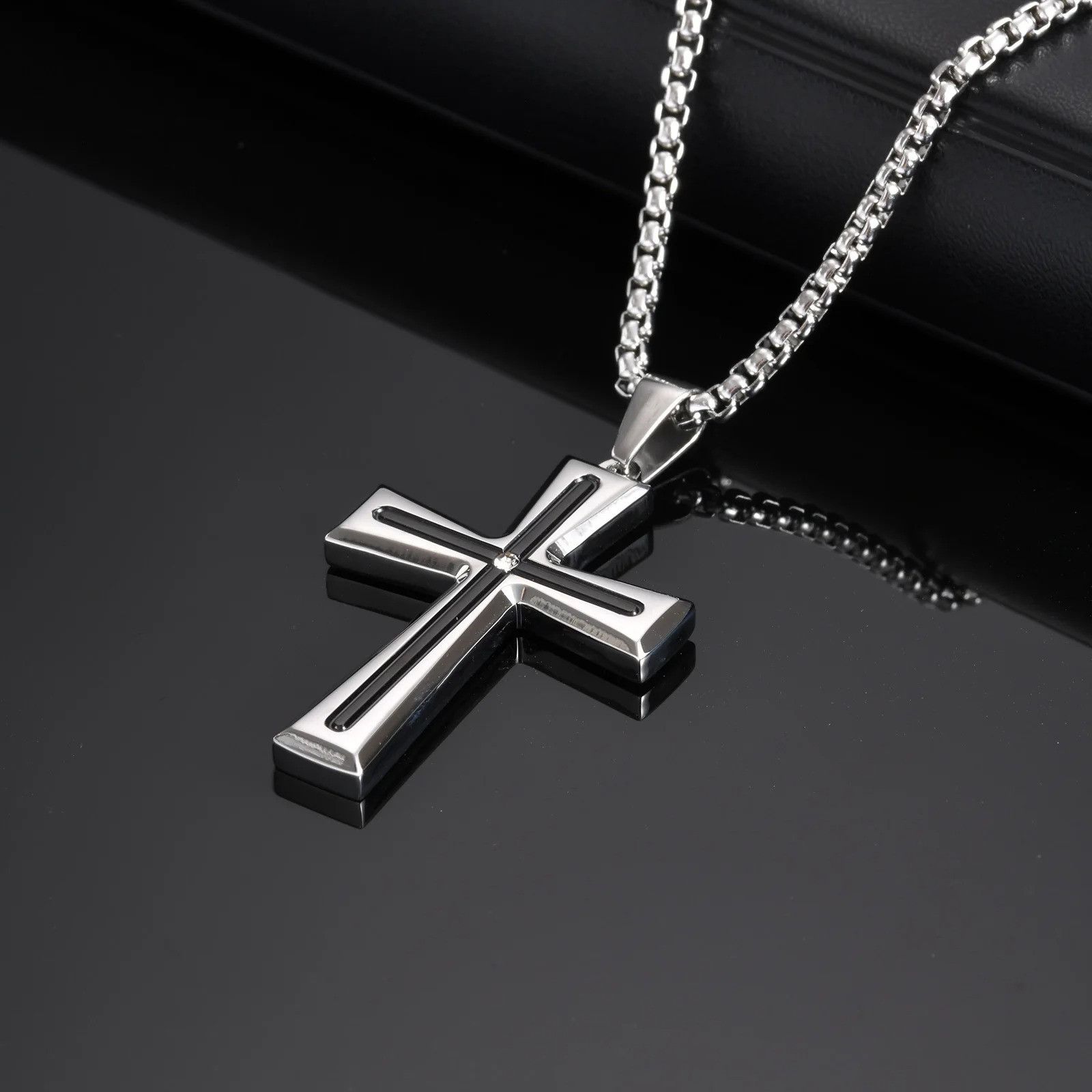 Jewelry Cross Necklace for Men Size ONE SIZE - 2 Thumbnail