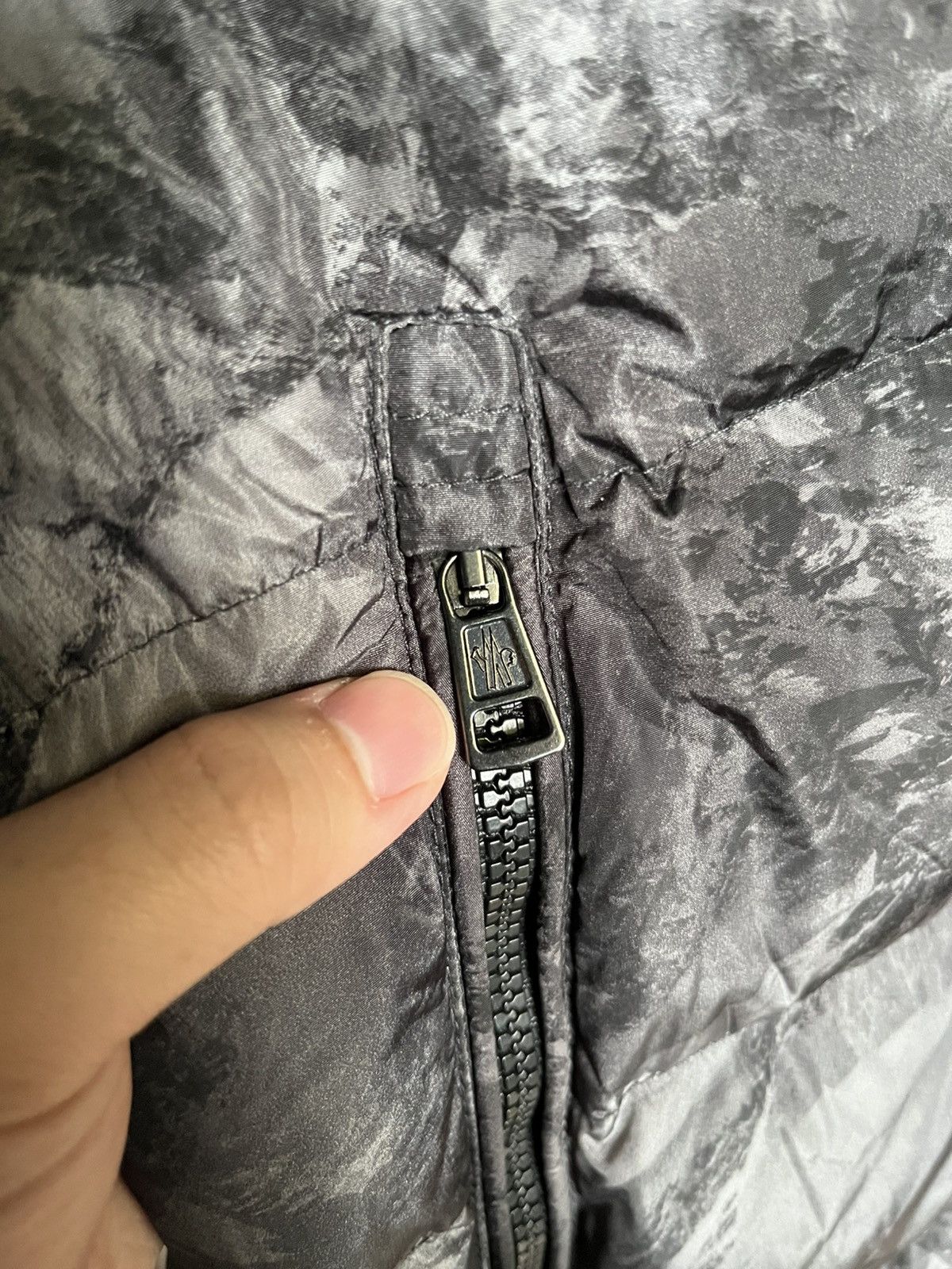 Moncler MONCLER HYMALAY Size US M / EU 48-50 / 2 - 17 Thumbnail