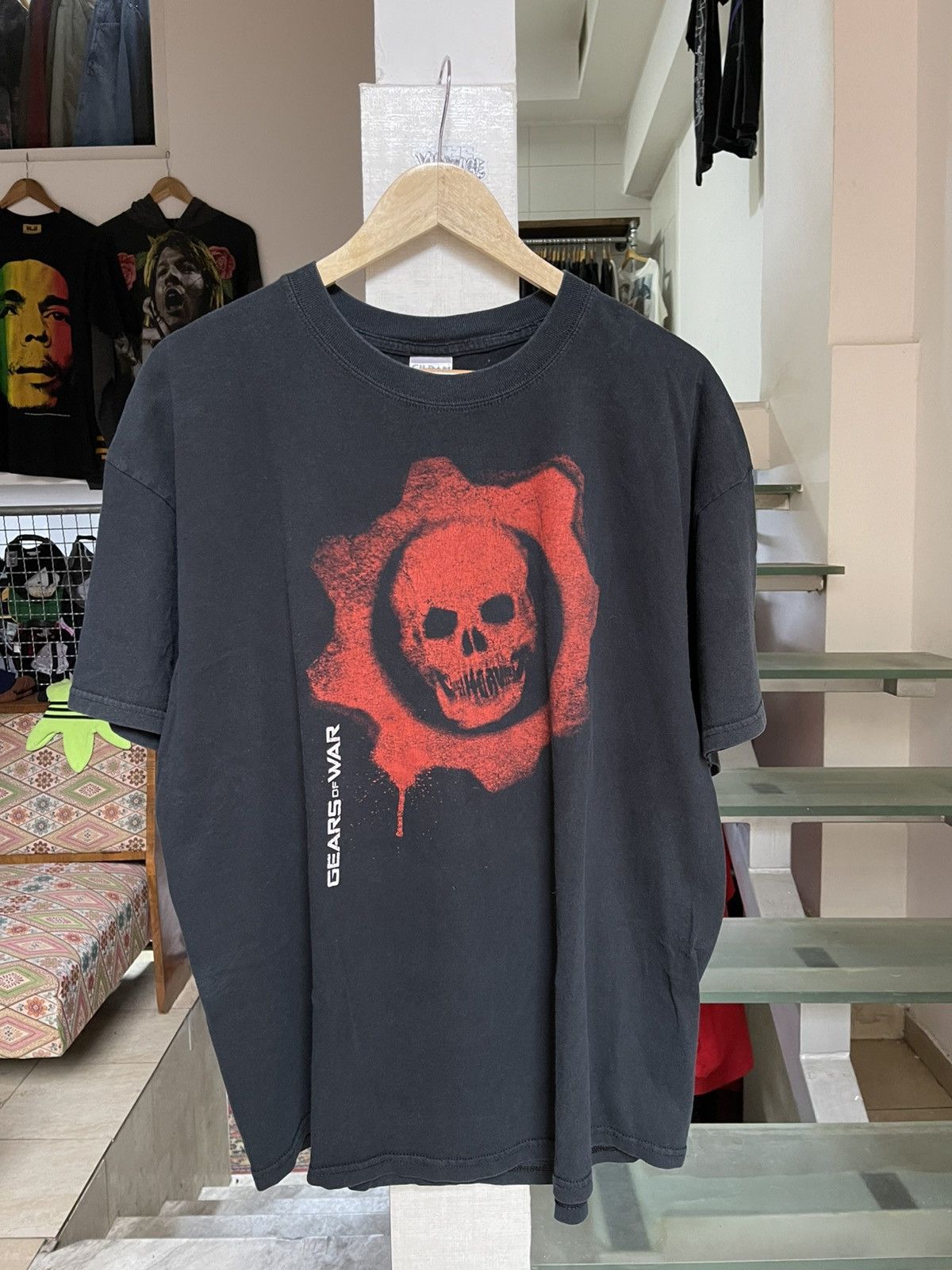 Vintage Vintage Gears Of War 2006 Video Game t shirt Size US XL / EU 56 / 4 - 1 Thumbnail