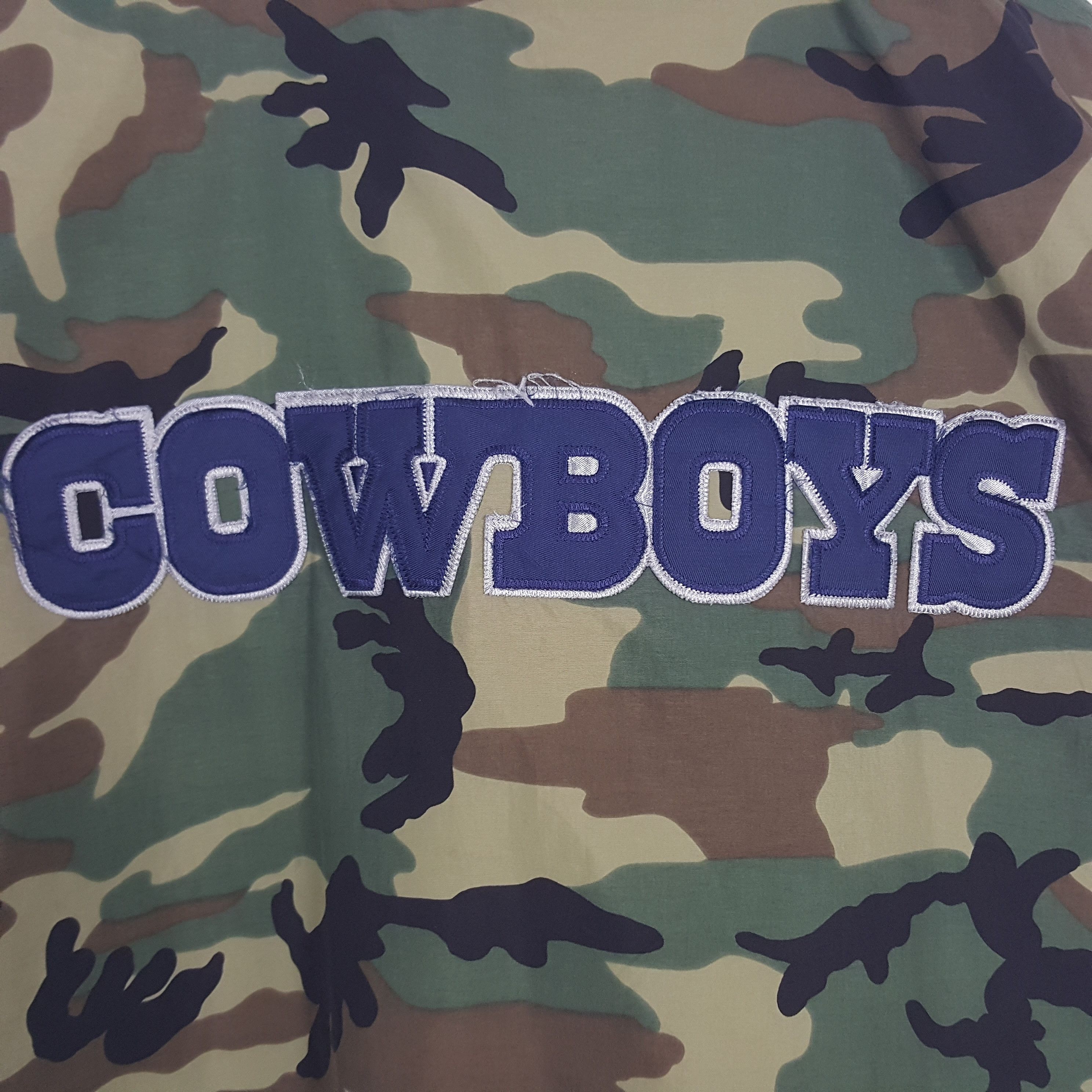 NFL × Reebok × Vintage Vintage Dallas Cowboys American Football Team Camo Jacket Size US XXL / EU 58 / 5 - 2 Thumbnail