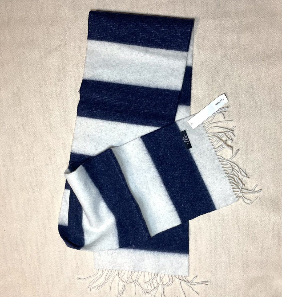 Johnstons Of Elgin Johnstons stripped white navy wool scarf Size ONE SIZE - 4 Thumbnail