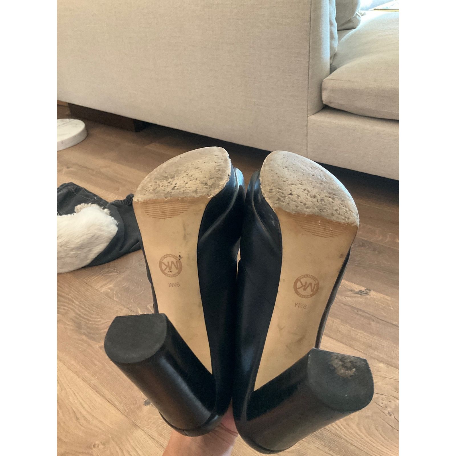 Michael Kors Women’s Michael Michael Kors heels, 9.5 Size US 9.5 / IT 39.5 - 6 Thumbnail