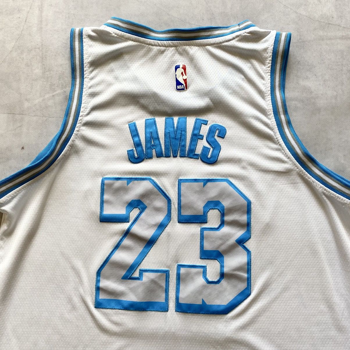 NBA × Nike Nike NBA 2021 Lakers #23 LeBron James City Edition Jersey Size US L / EU 52-54 / 3 - 6 Thumbnail