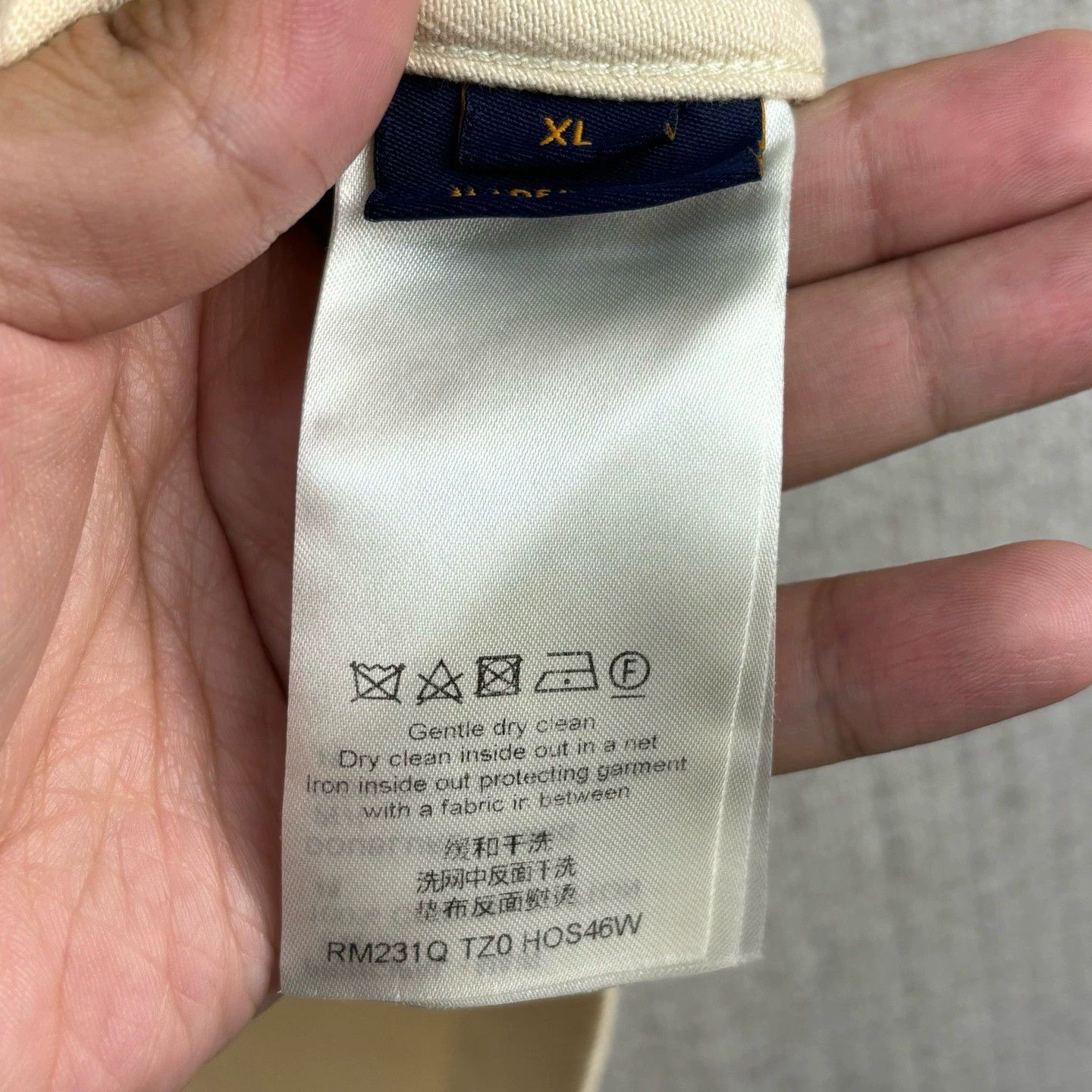 Louis Vuitton Brand new, unused Louis Vuitton SS23 solid sleeved shirt Size US XL / EU 56 / 4 - 5 Thumbnail