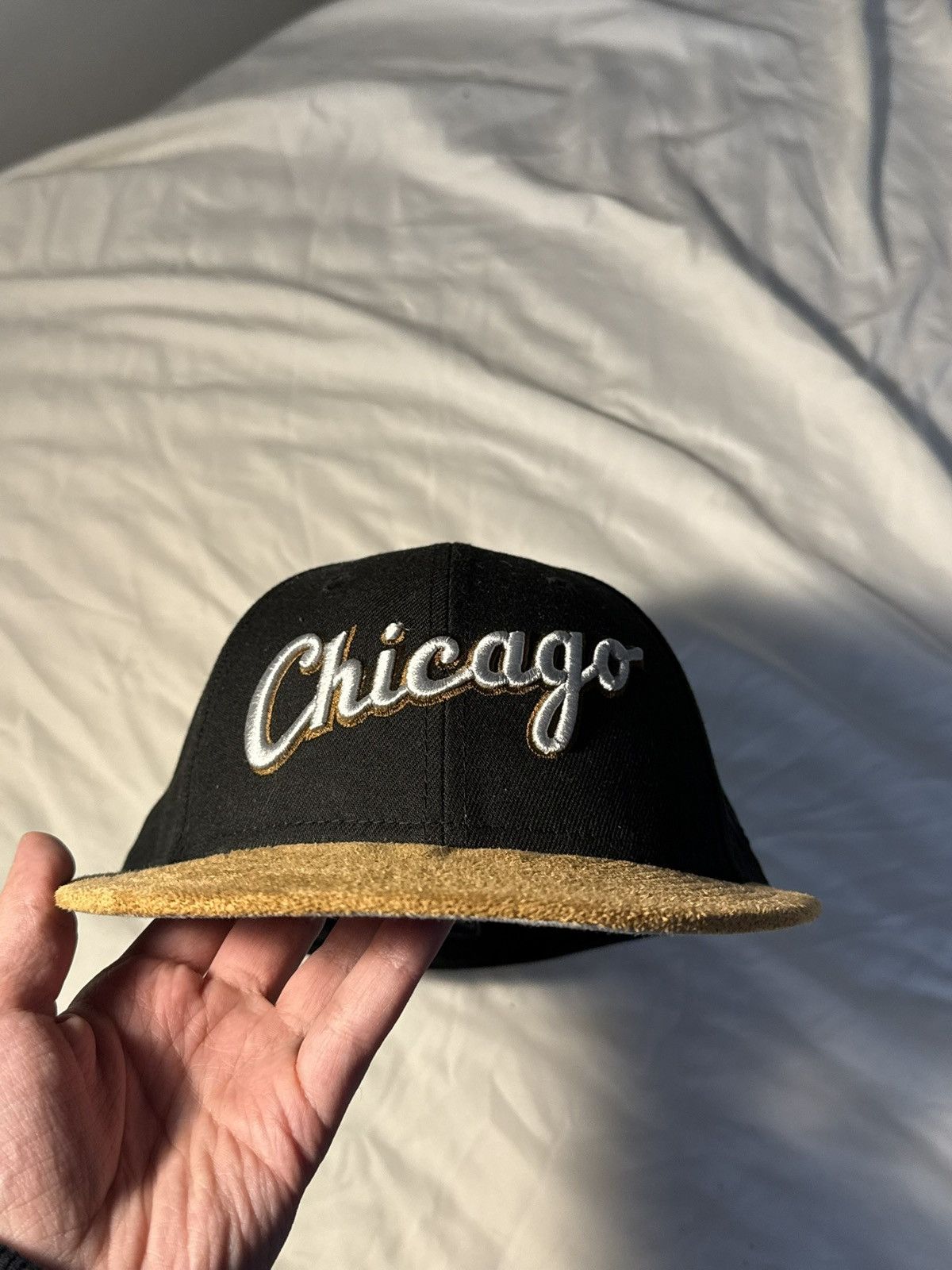 New Era New Era Suede Chicago White Sox 2025 Size 7 1/8 Black Brown Size ONE SIZE - 3 Thumbnail