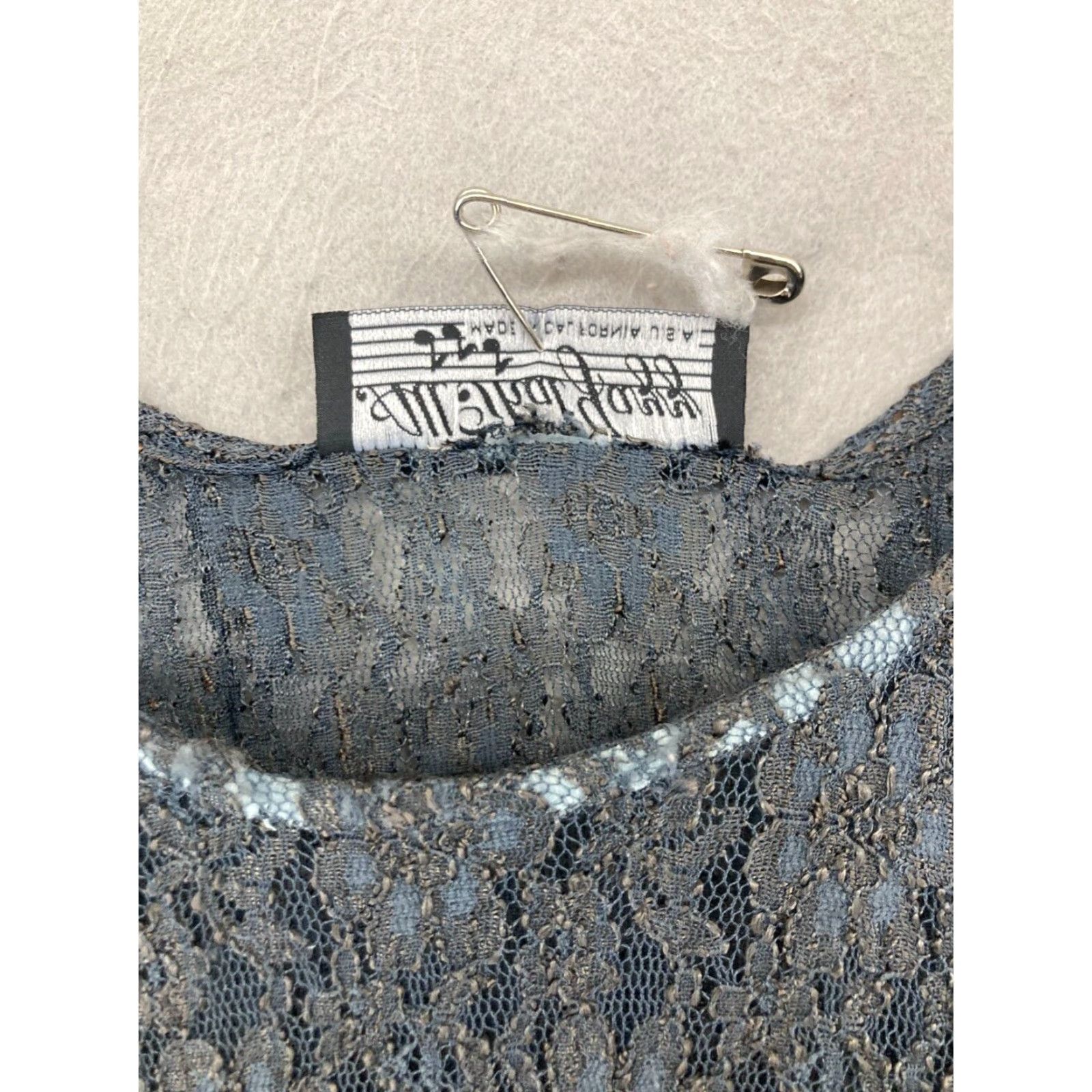 Vintage VINTAGE All That Jazz Maxi Dress 11/12 Gray Lace USA Made Cap Sleeve Casual Womens Size L / US 10 / IT 46 - 7 Thumbnail