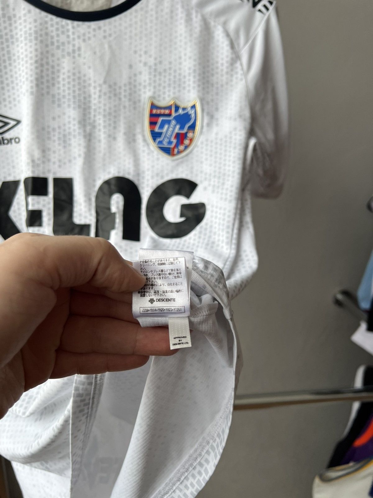 Umbro 2020 FC TOKYO AWAY SOCCER JERSEY FOOTBALL SHIRT SIZE M Size US M / EU 48-50 / 2 - 19 Thumbnail