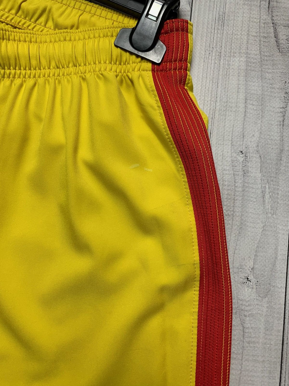 Nike × Vintage Vintage Nike Red Bull soccer shorts yellow size L Size US 34 / EU 50 - 2 Thumbnail