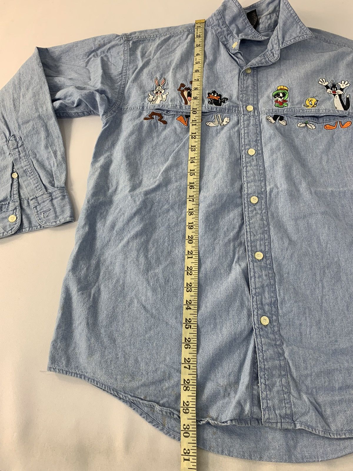 Vintage Warner Bros Looney Tunes Denim Western Embroidery Logo Shirt Size US L / EU 52-54 / 3 - 10 Thumbnail