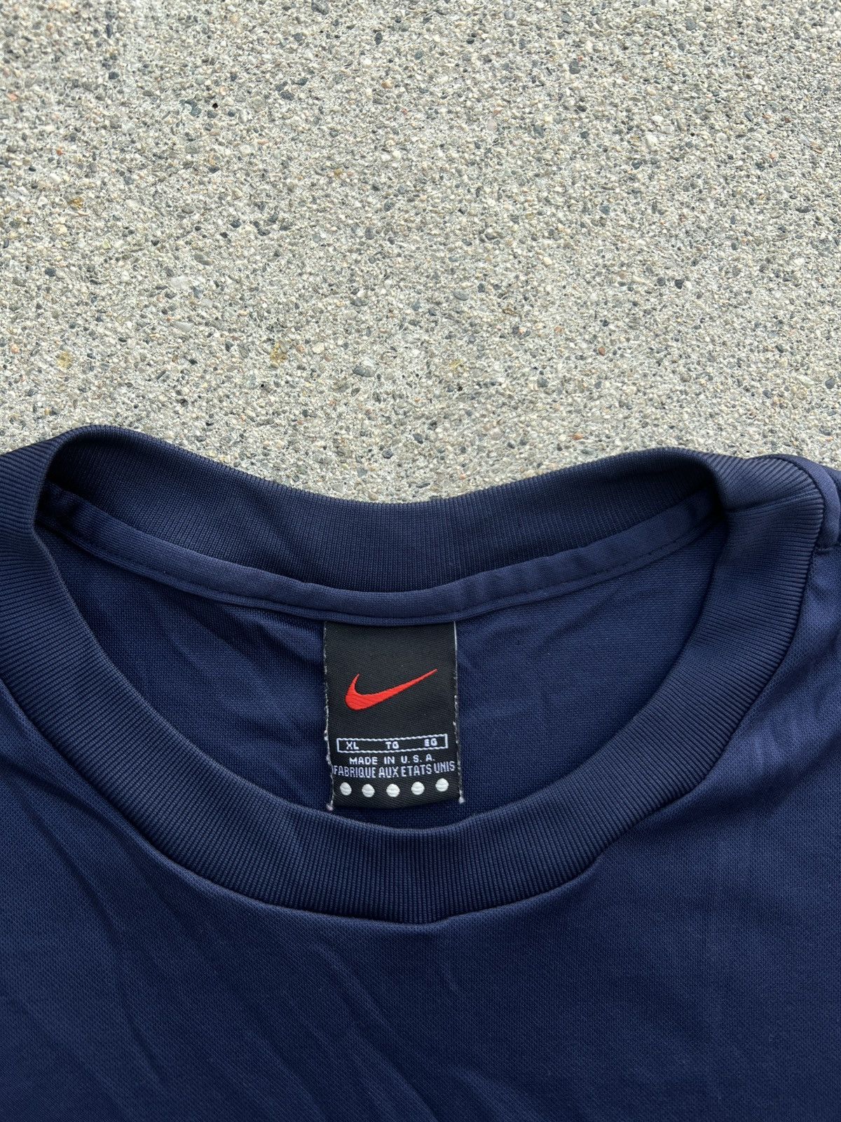 Nike 1990s Vintage Nike Navy Embroidered Swoosh Fleece Shirt Size US XL / EU 56 / 4 - 3 Thumbnail