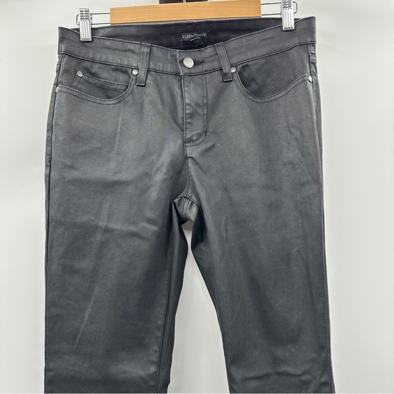 Eileen Fisher Eileen Fisher Black Coated Denim Mid Rise Skinny Pants Sz 6 Size 28" / US 6 / IT 42 - 2 Thumbnail