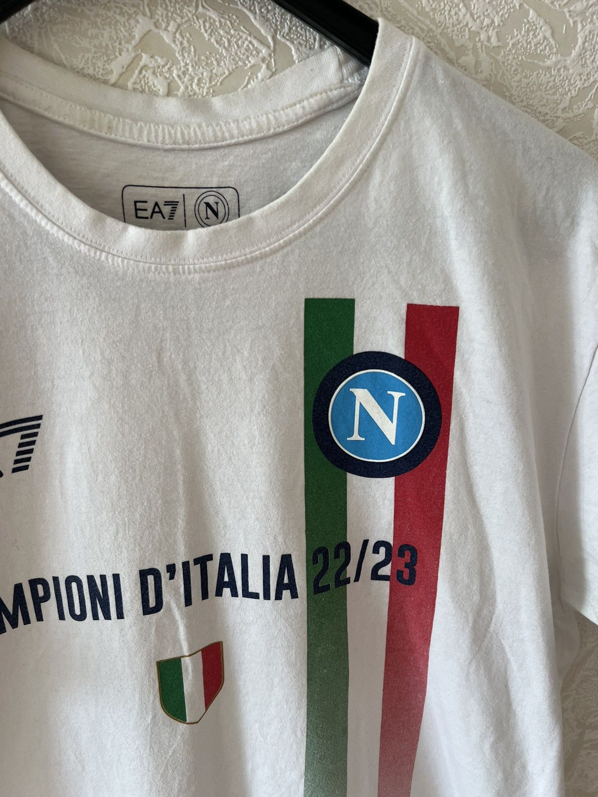 Emporio Armani EA7 Napoli 22/23 T-shirt Campioni maglia italy soccerjersey Size US L / EU 52-54 / 3 - 5 Thumbnail