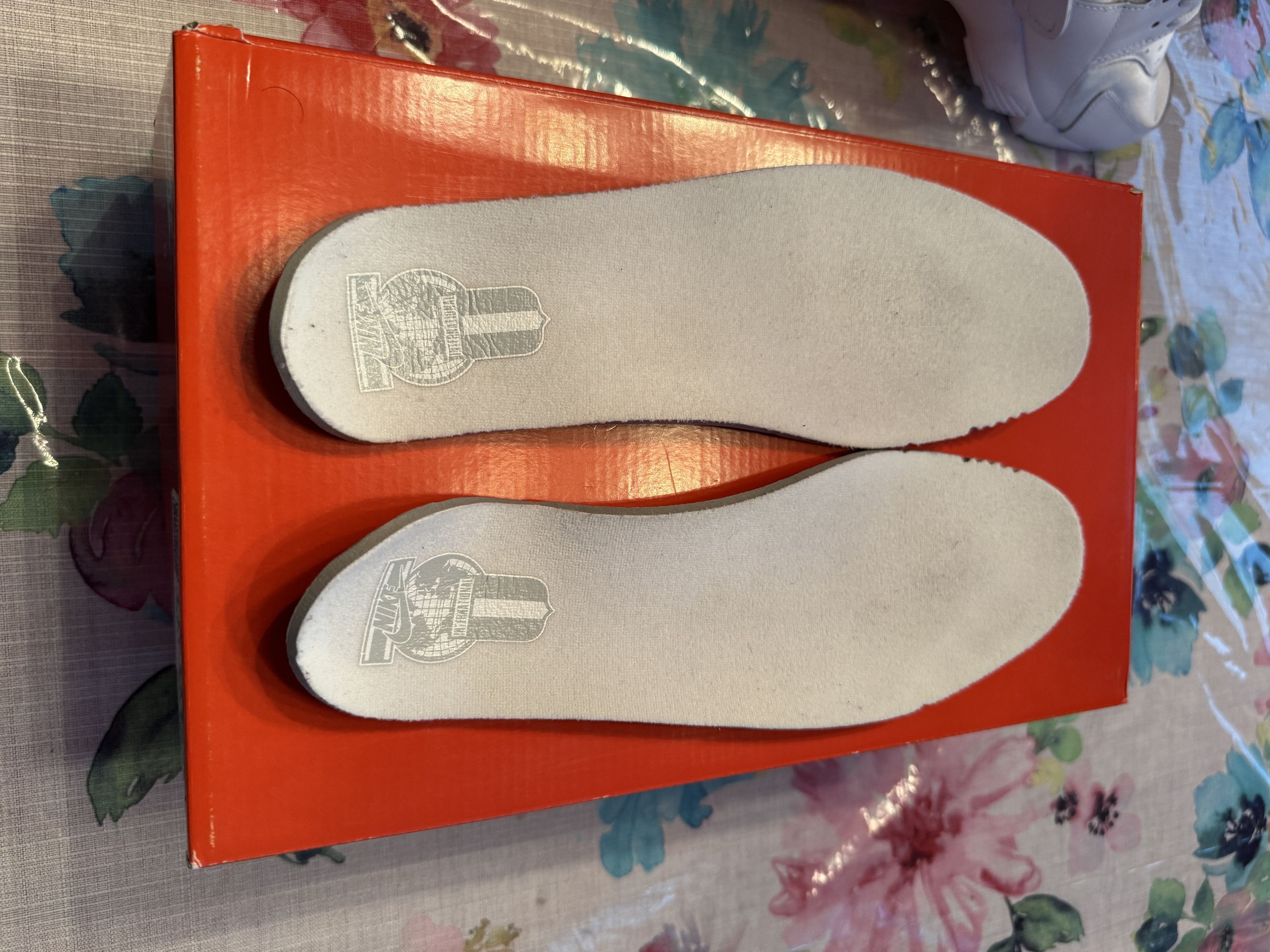 Nike Nike Air Hurache Size US 9 / EU 42 - 4 Thumbnail