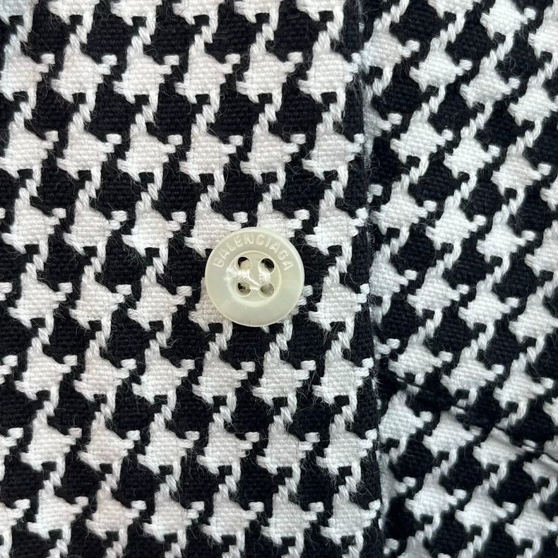 Balenciaga Balenciaga size 36 SS20 Embroidered logo Houndstooth Short Size US M / EU 48-50 / 2 - 6 Thumbnail