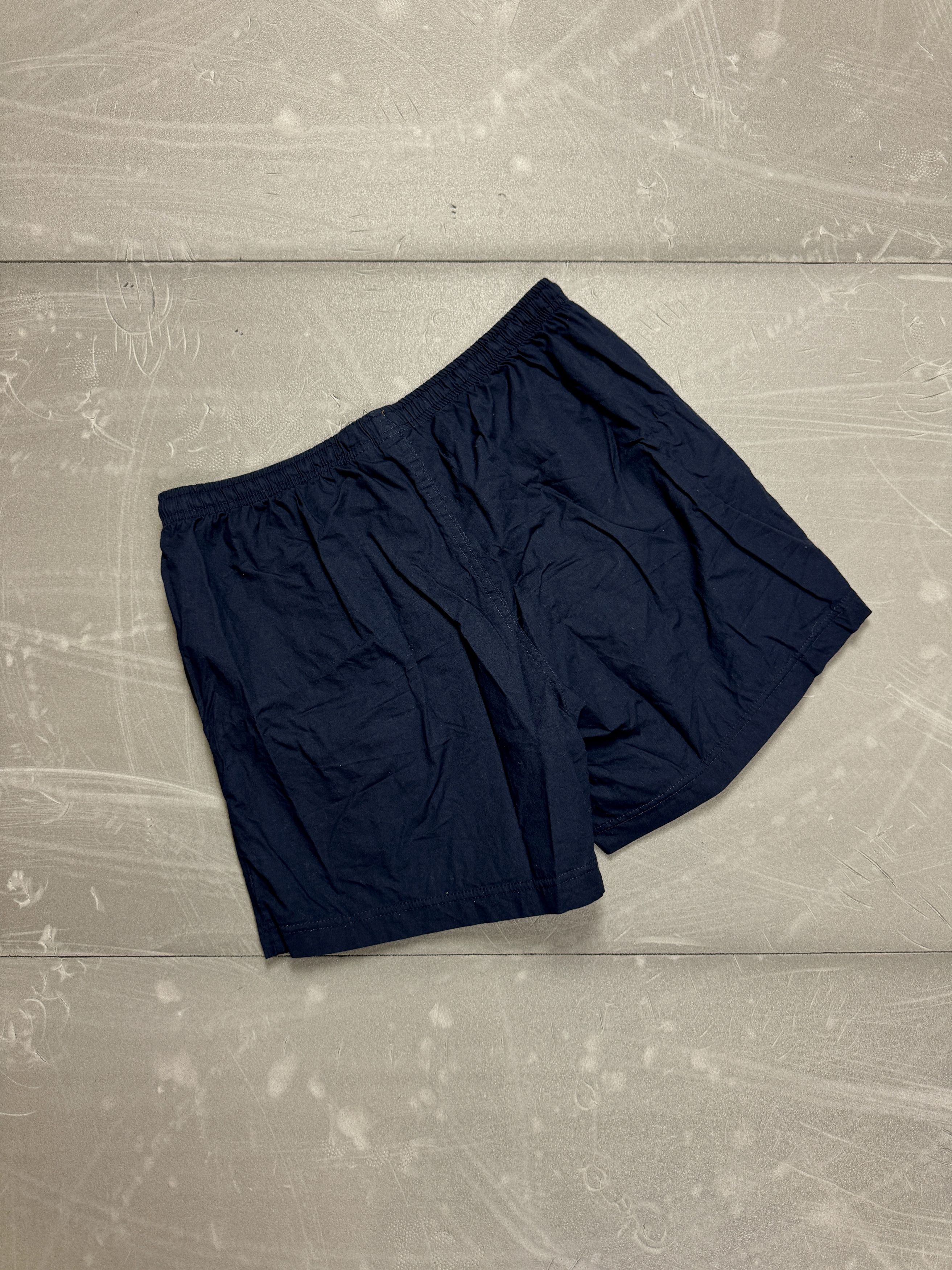 Other Navy basic material cotton shorts 90s y2k old money Size US 32 / EU 48 - 2 Thumbnail