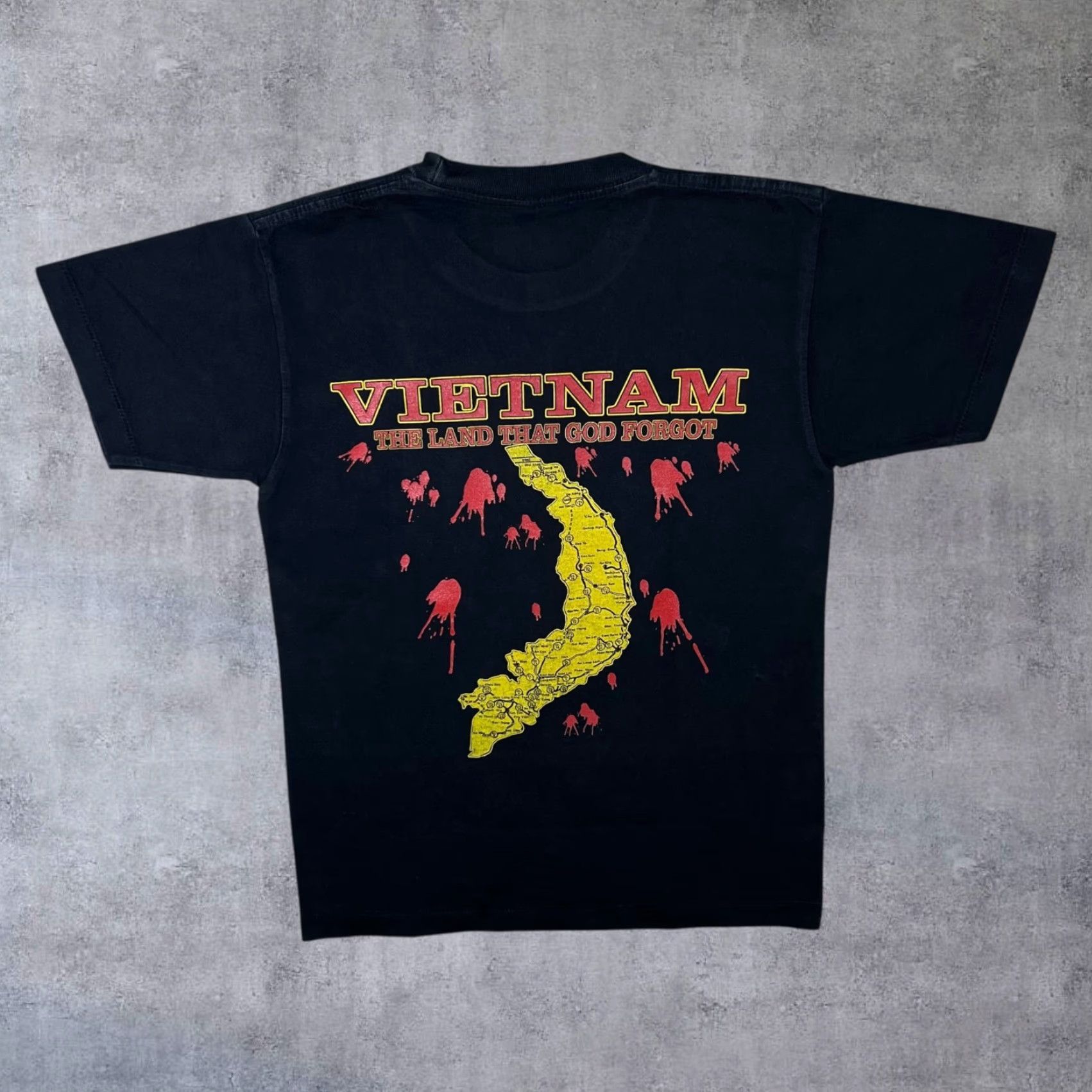 Vintage ROCK EAGLE "VIETNAM" The Land That Got Forgot T-Shirt Black Small Vintage Mens Short Sleeve Cotton Graphic Print Decade: Size US S / EU 44-46 / 1 - 2 Thumbnail