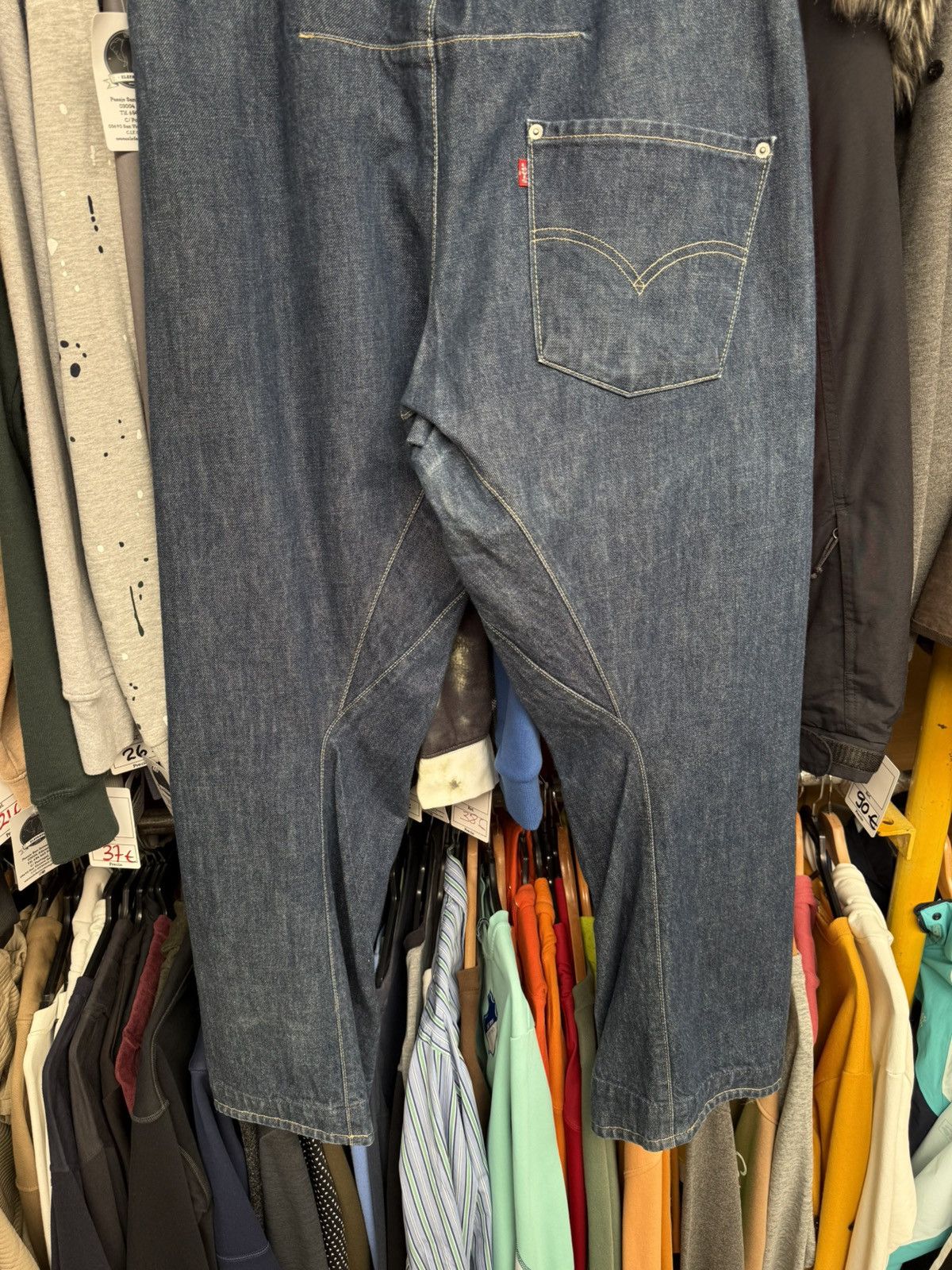 Levi's Vintage Levis Engineered Cinch Back Loose Fit Denim Jeans Size US 32 / EU 48 - 23 Thumbnail