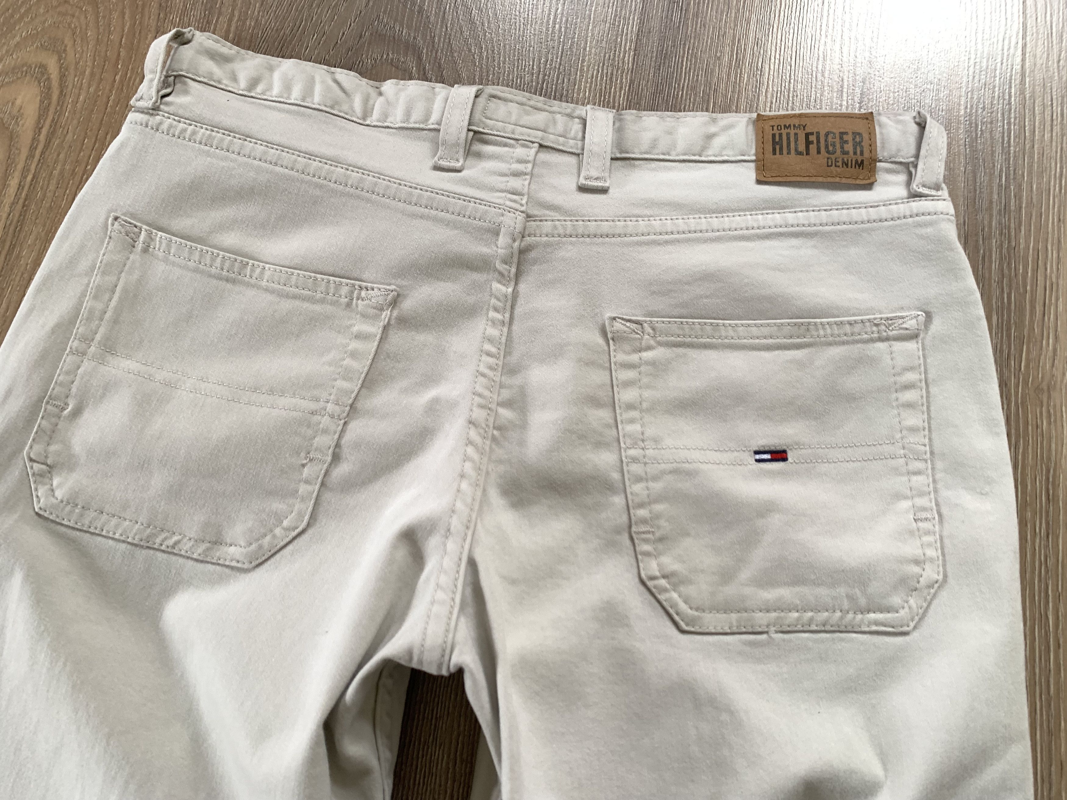 Tommy Hilfiger Women’s Tommy Hilfiger Denim Hipster Bell Bottom Jeans Size 29" - 8 Thumbnail