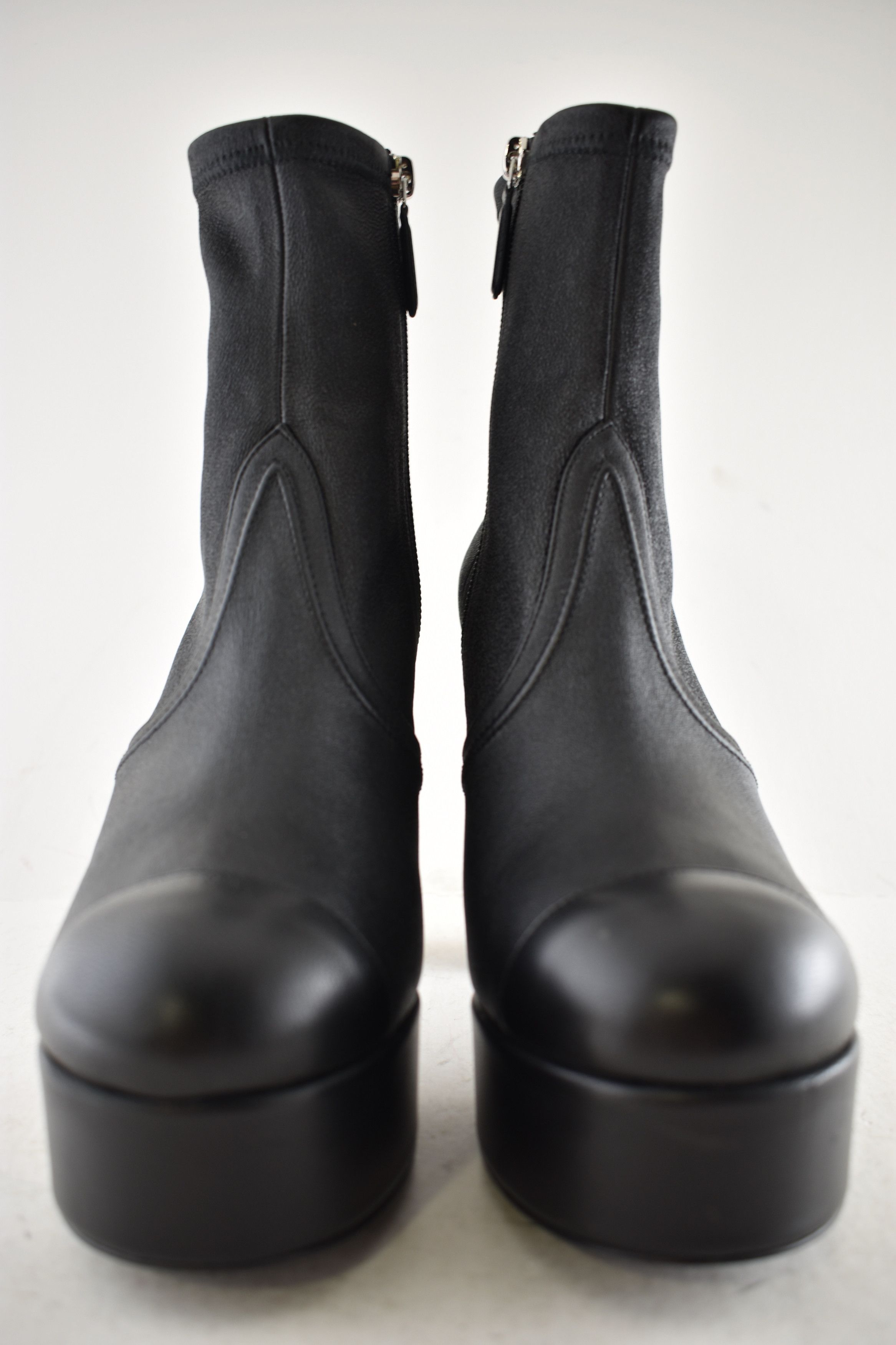 Chanel Chanel 24K Black Short Ankle Platform Block Heel Bootie 39.5 Size US 9.5 / IT 39.5 - 8 Thumbnail
