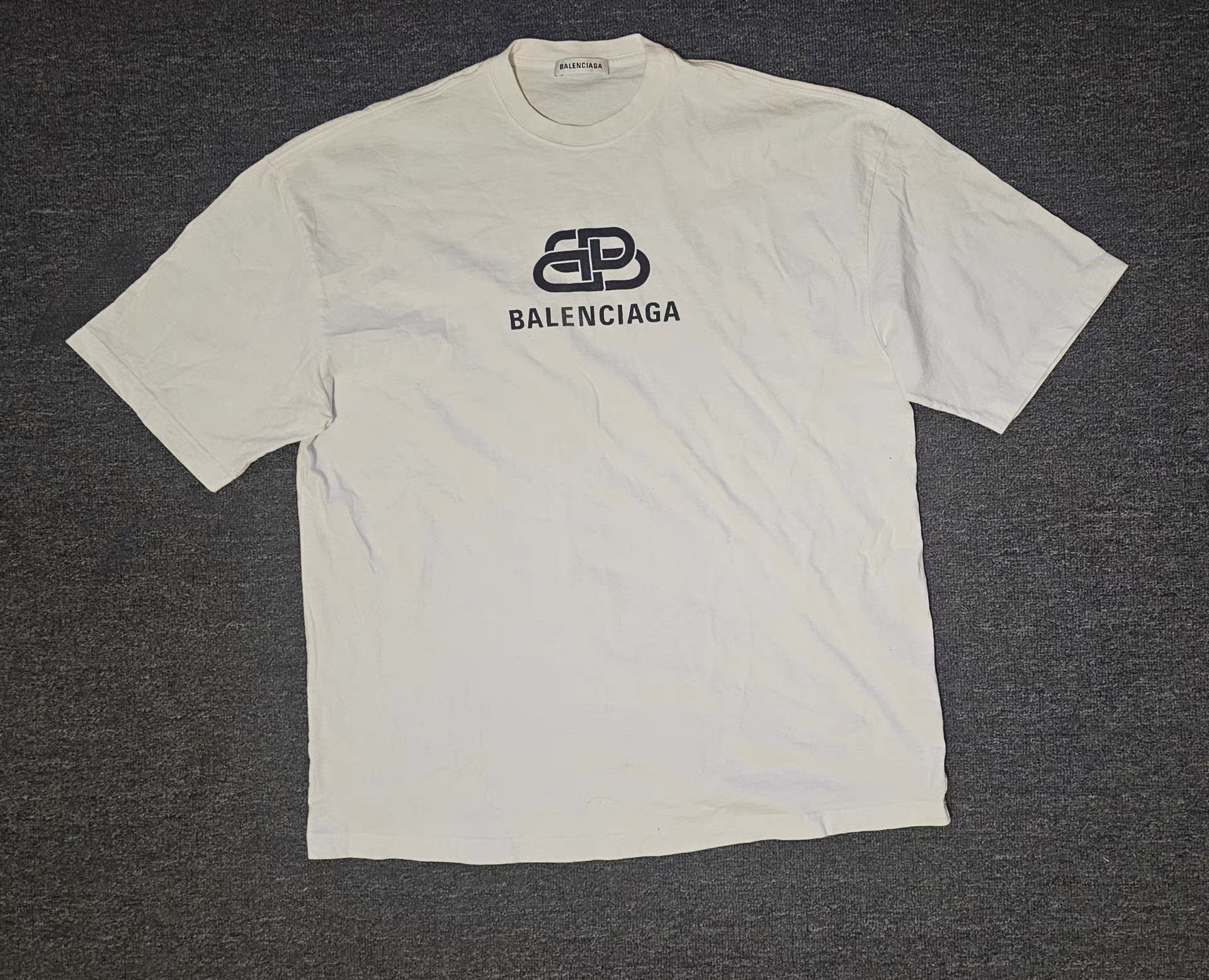 Balenciaga Balenciaga Short Sleeve T-shirt, Q4 Size US L / EU 52-54 / 3 - 1 Thumbnail
