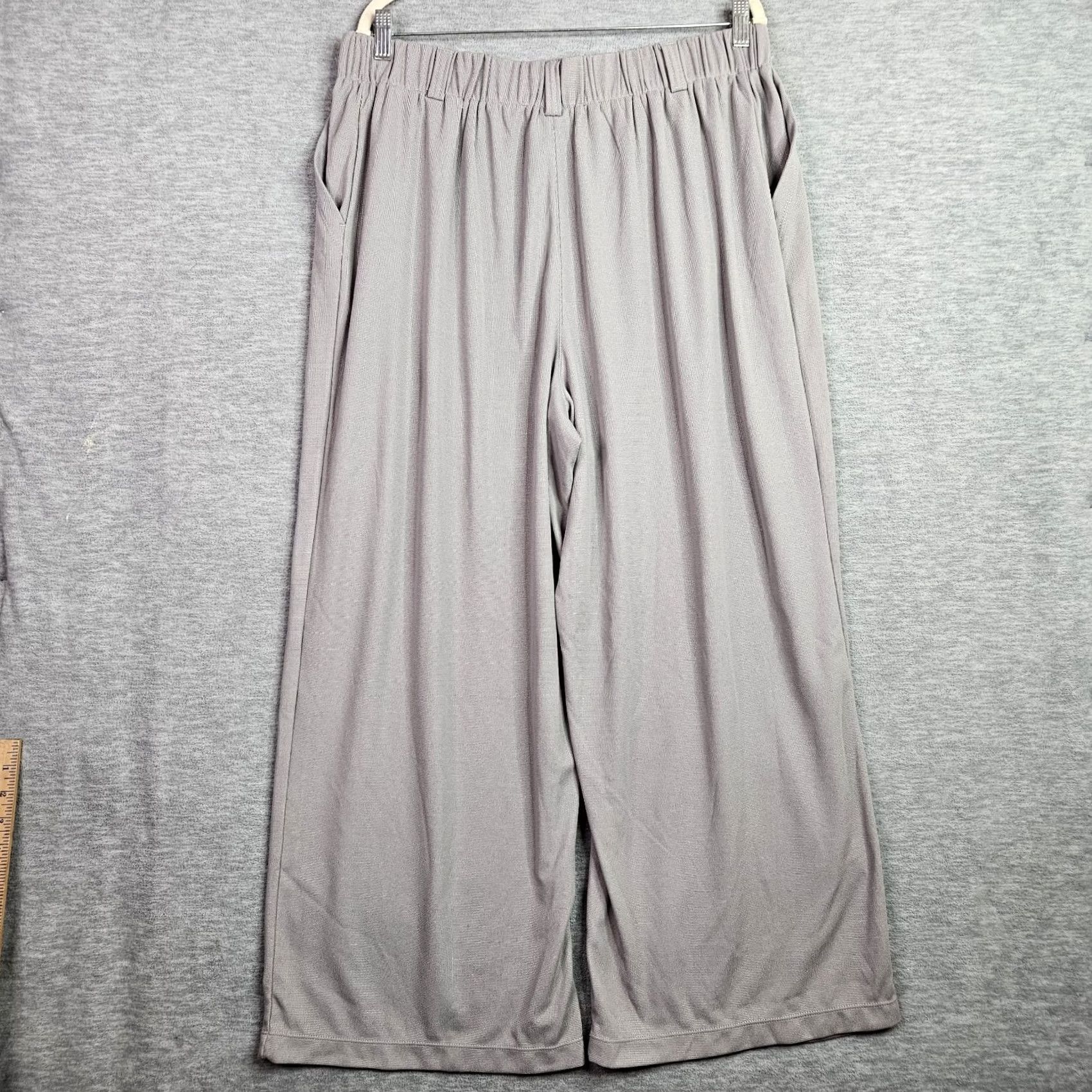 Vintage Halara Womens Wide-Leg Pants Size 1X Gray Pleated Stretch Pants Womens Plus Size 1X Gray Halara wide-leg pants Size 40" / US 18 - 2 Thumbnail