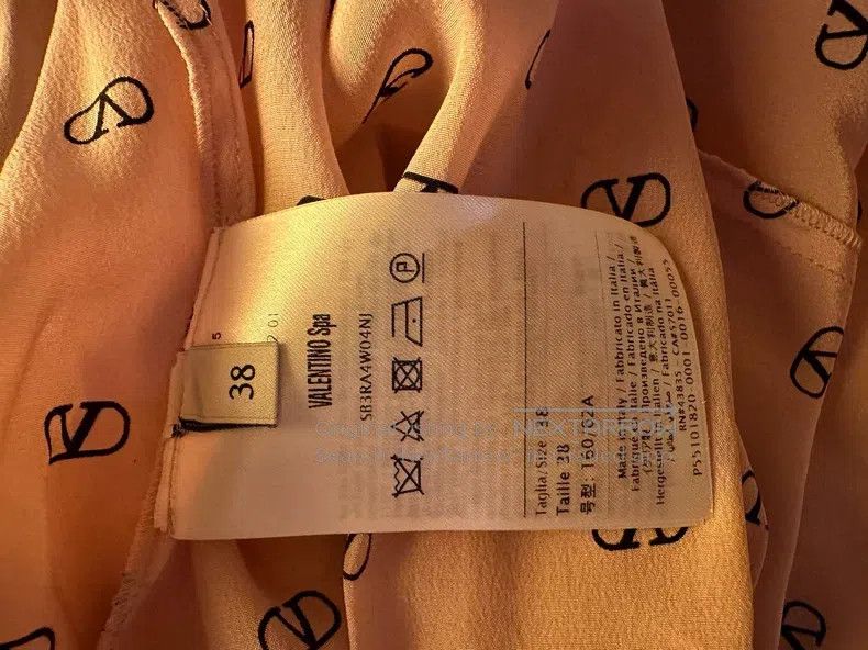 Valentino Valentino The silk skirt is full of logo prints Size XS / US 0-2 / IT 36-38 - 5 Thumbnail