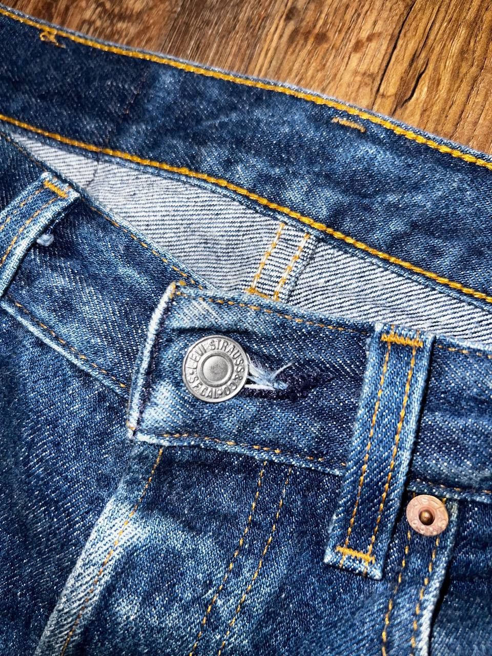 Le Grande Bleu (L.G.B.) × Levi's × Vintage 90s Vintage Levis Lot 501 Jeans Size US 31 - 13 Thumbnail