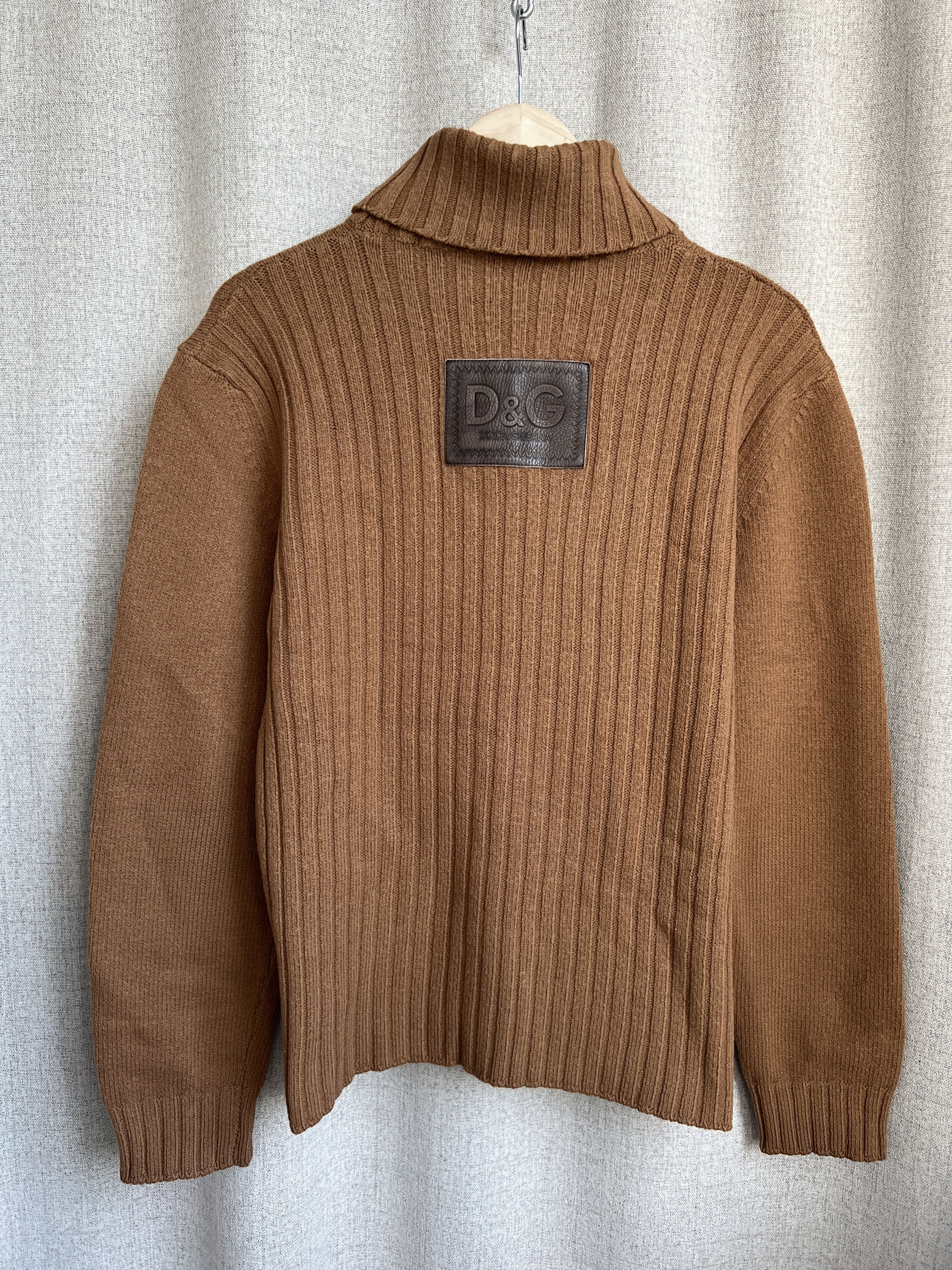 Dolce & Gabbana Vintage Dolce Gabbana Patch Logo Wool Turtleneck Sweater Size US M / EU 48-50 / 2 - 1 Thumbnail