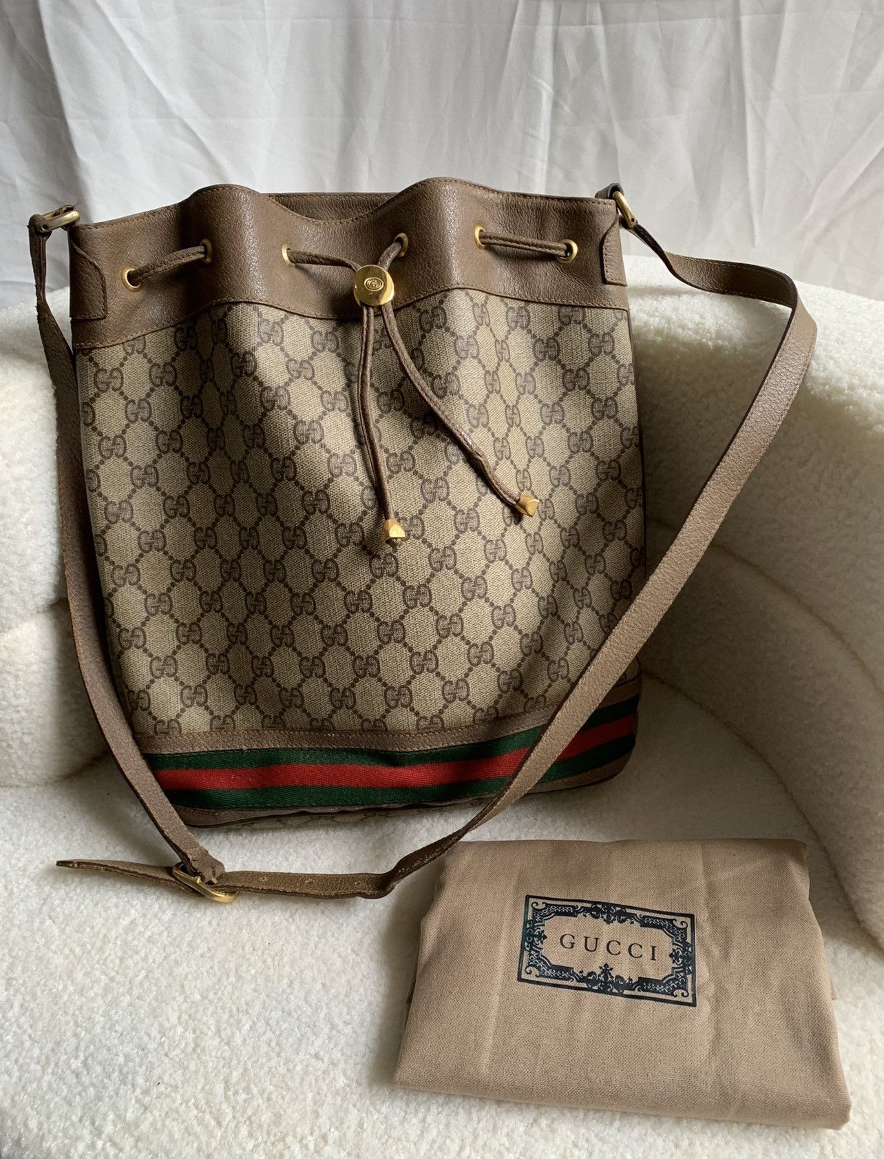 Gucci Authentic Gucci Vintage Ophidia Bucket Large Size ONE SIZE - 1 Thumbnail
