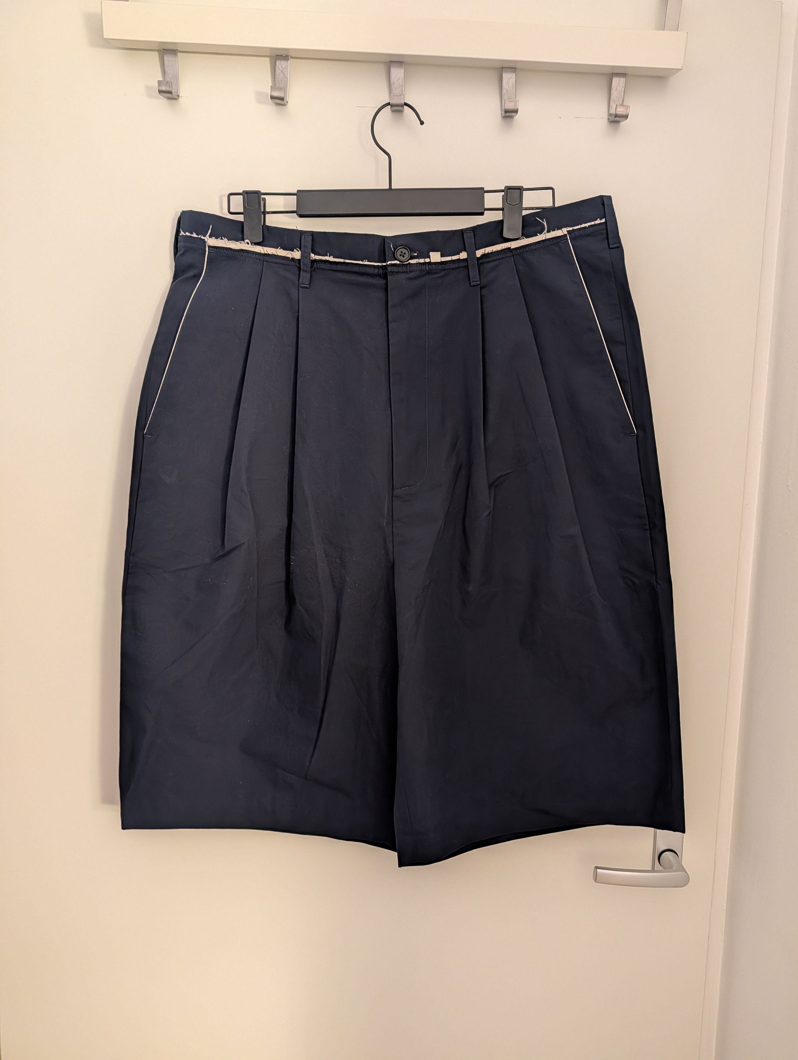 Raw Detail Pleated Suit Shorts Cotton Navy