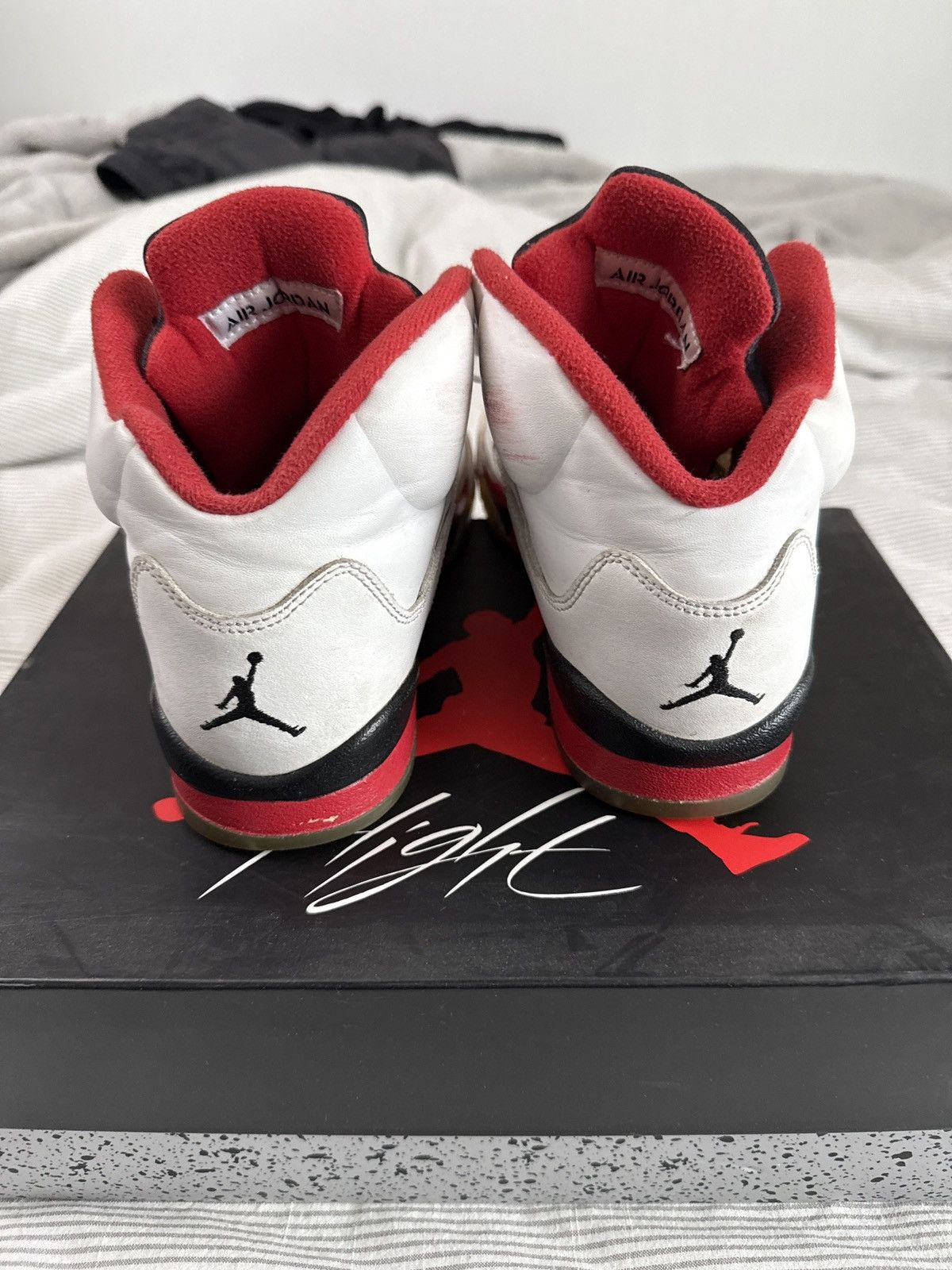 Jordan Brand Fire Red Black Tongue (2013) Jordan 5 Size US 7 / EU 40 - 4 Thumbnail