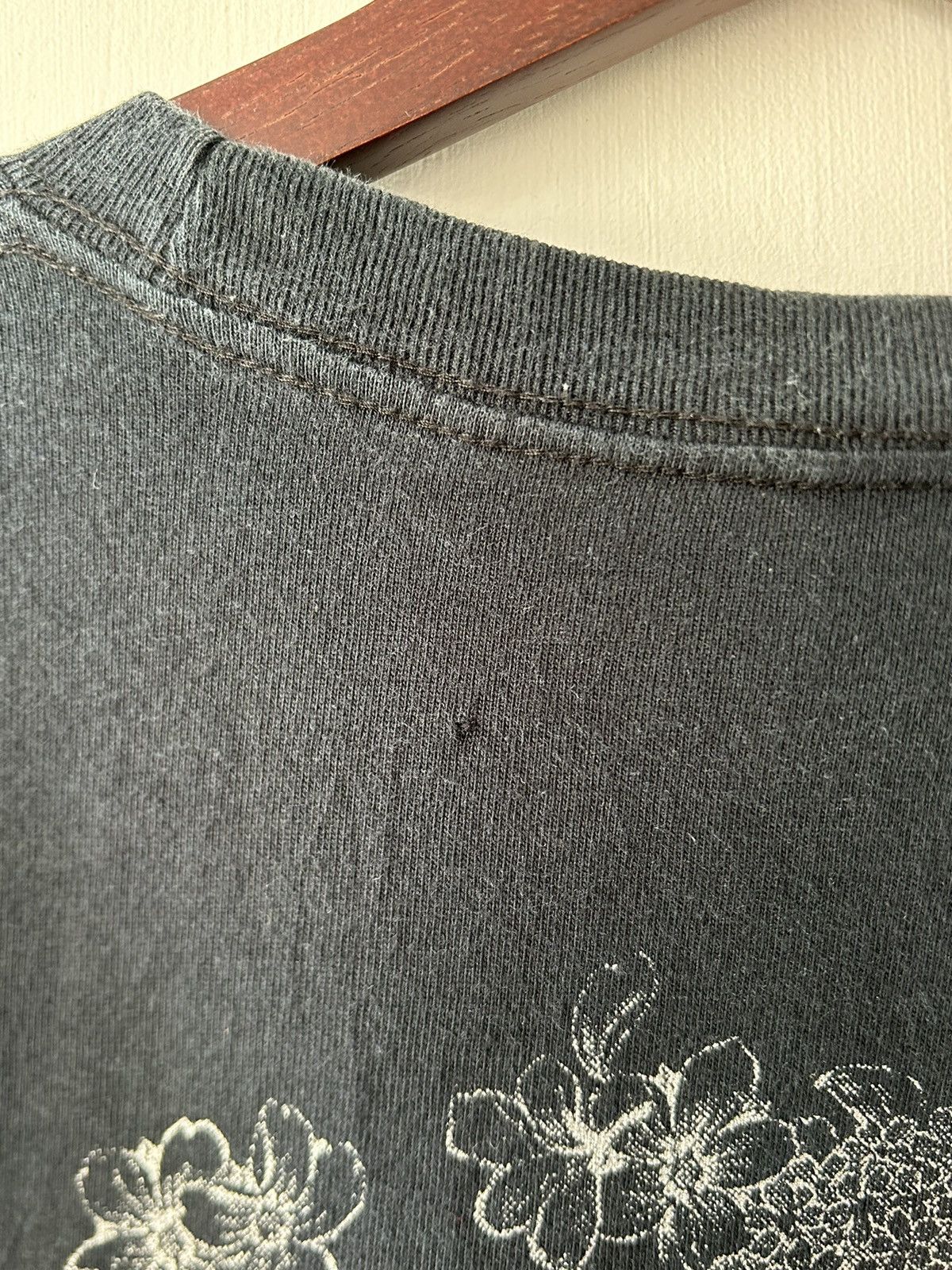 Japanese Brand Vintage Sukajan Karakuri ‘Geisha Koi’ Tee Size US XL / EU 56 / 4 - 7 Thumbnail