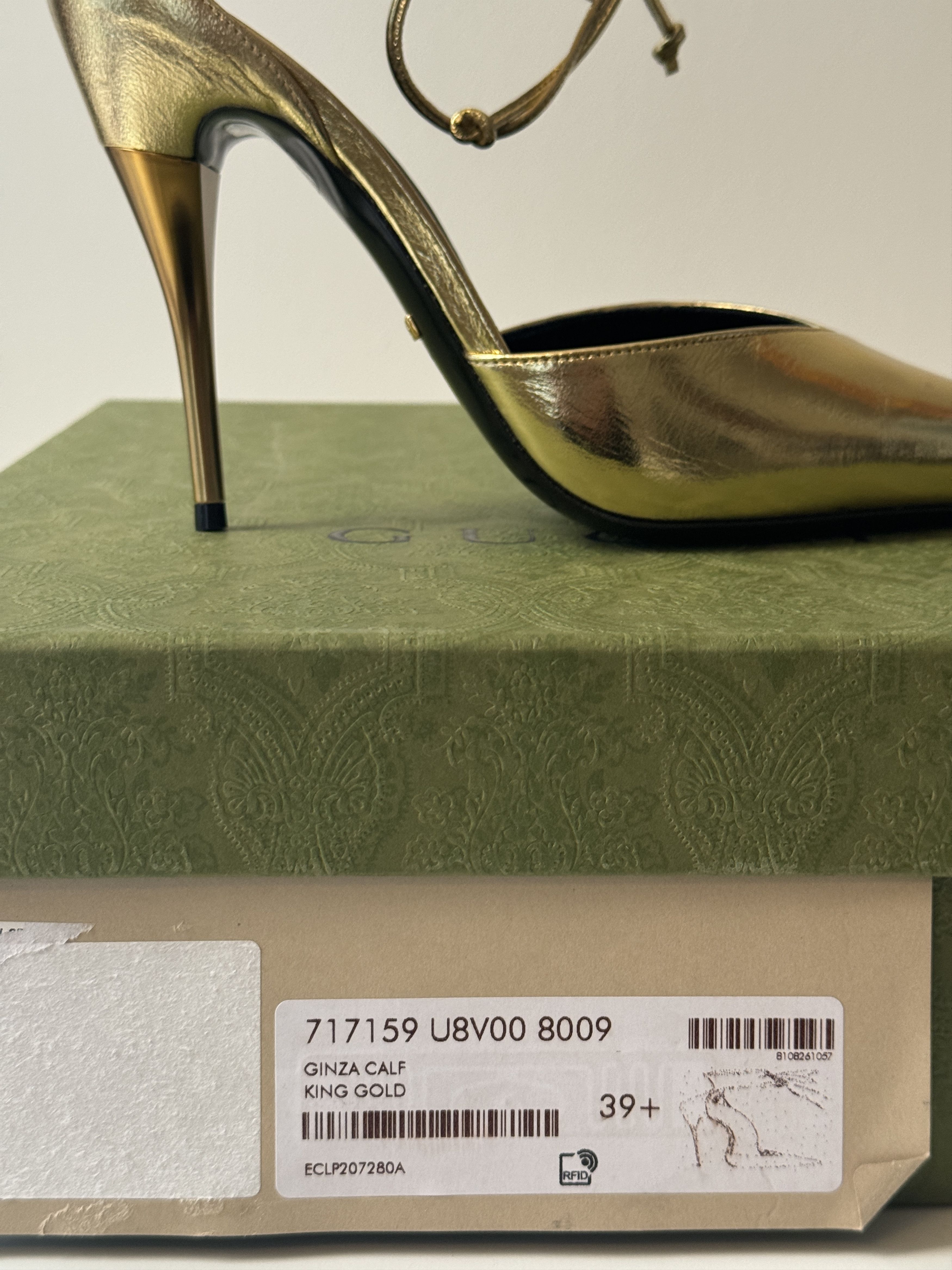 Gucci size 39.5 Gucci Priscilla Ankle Strap Patent Leather Gold Size US 9.5 / IT 39.5 - 8 Thumbnail