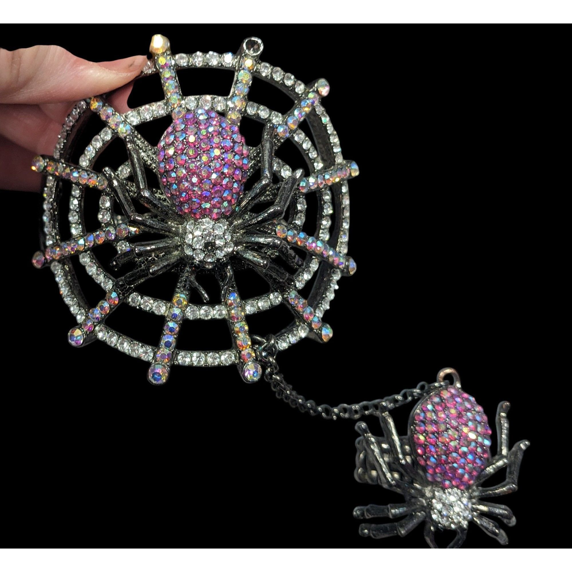 Other Glam Goth Spider Hinge Bracelet Ring Attached With Chain Size ONE SIZE - 2 Thumbnail