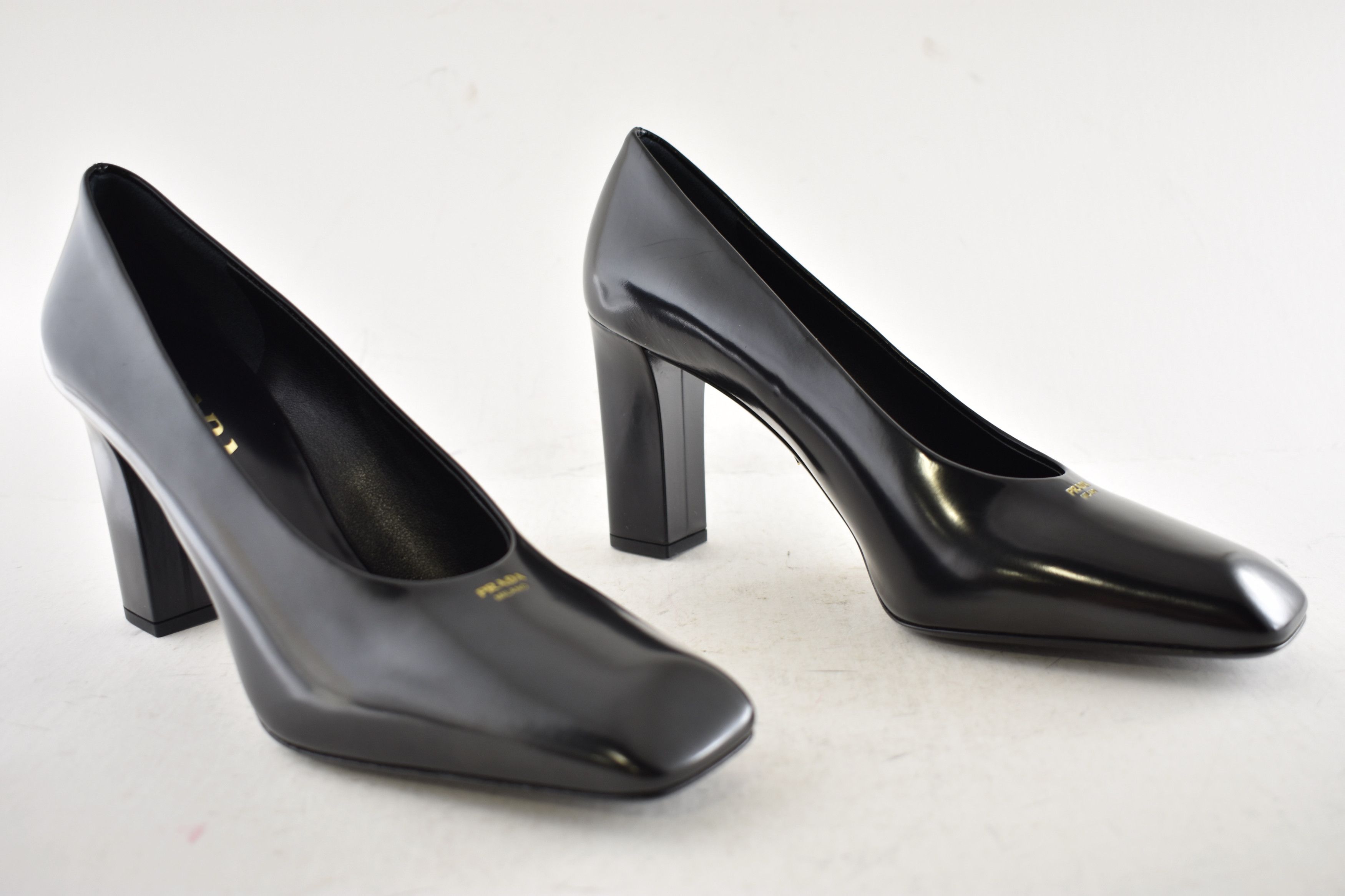Prada Prada 85mm Brushed Logo Show Classic Block Heel Pump 38.5 Size US 8.5 / IT 38.5 - 4 Thumbnail