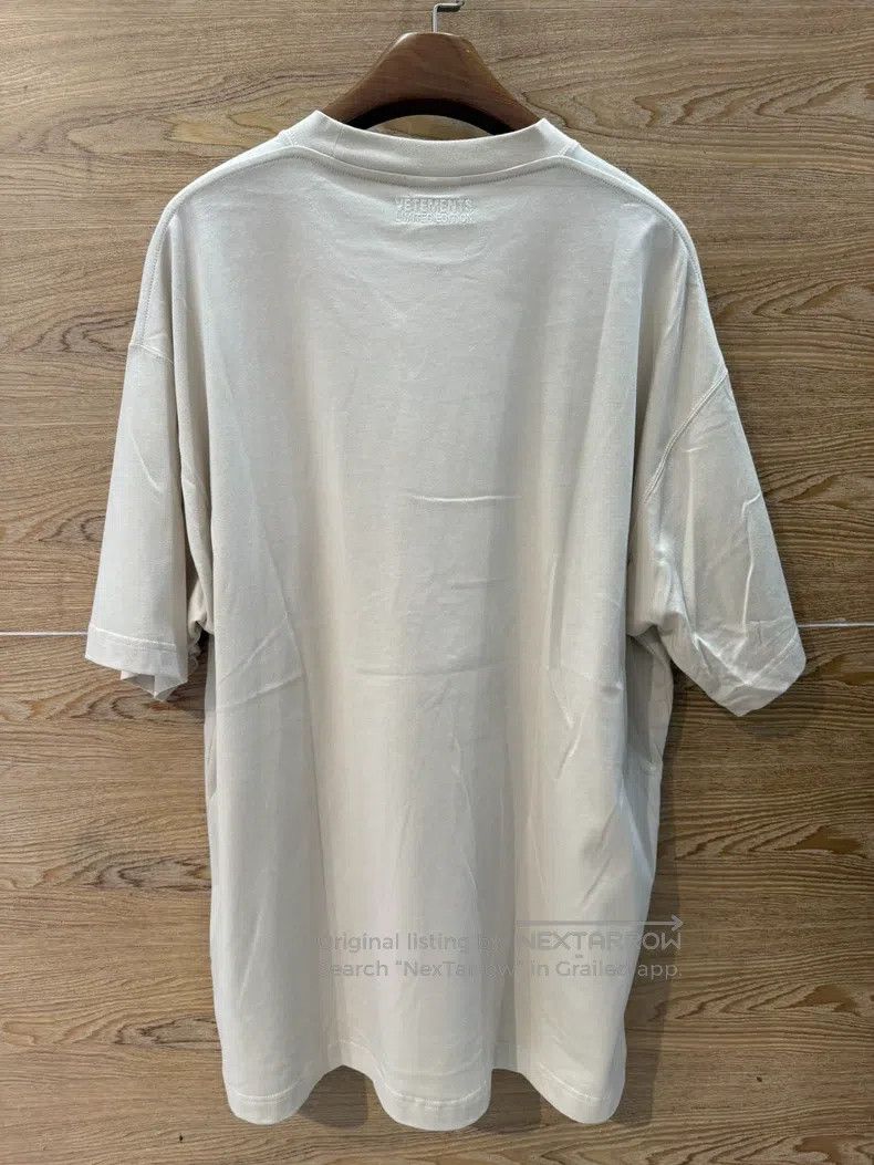 Vetements VETEMENTS Beige Men's Short Sleeve T-Shirt Size US M / EU 48-50 / 2 - 5 Thumbnail