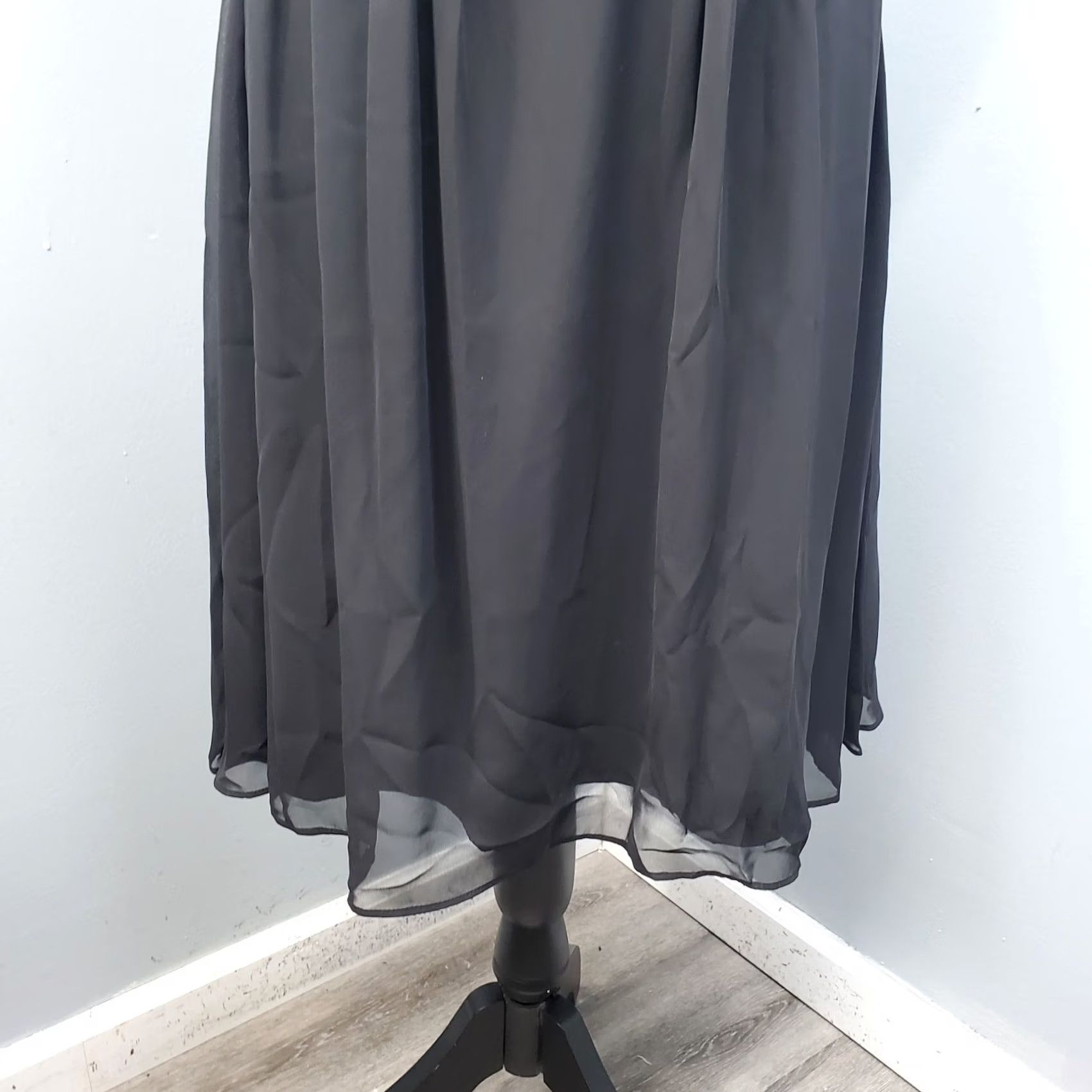 White House Black Market White House Black Market Dress Womens Size 4 Strapless Chiffon Empire Waist Black Short 90s? Size S / US 4 / IT 40 - 4 Thumbnail