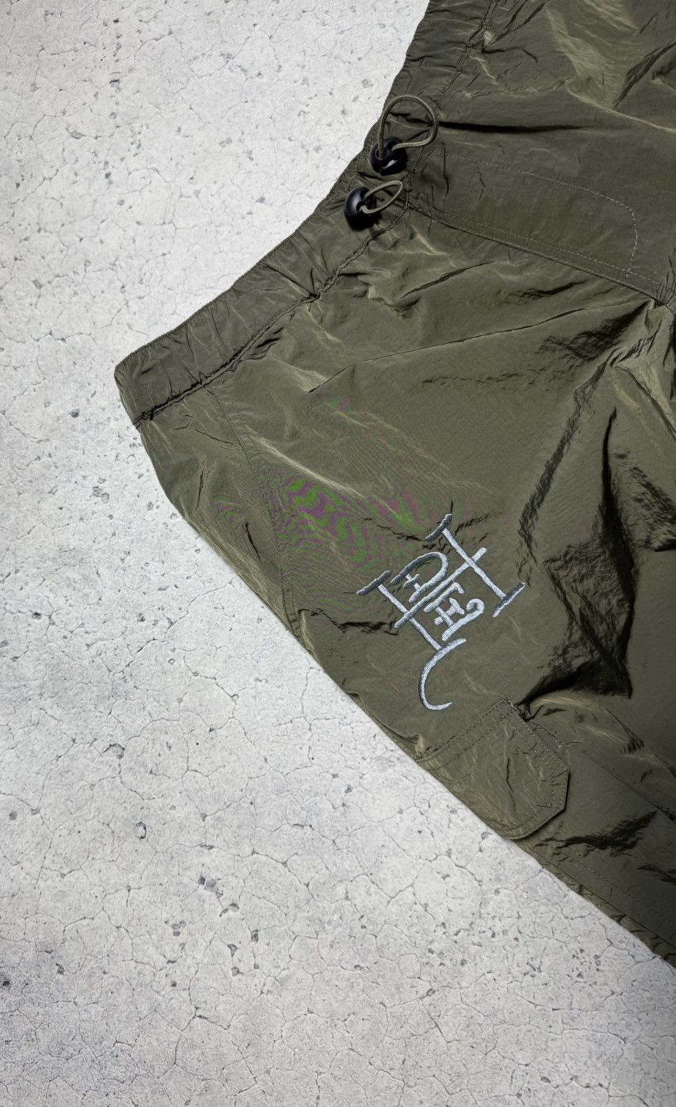 Ed Hardy Ed Hardy Nylon Baggy Track Pants Big Logo Size L Rap Size US 34 / EU 50 - 4 Thumbnail