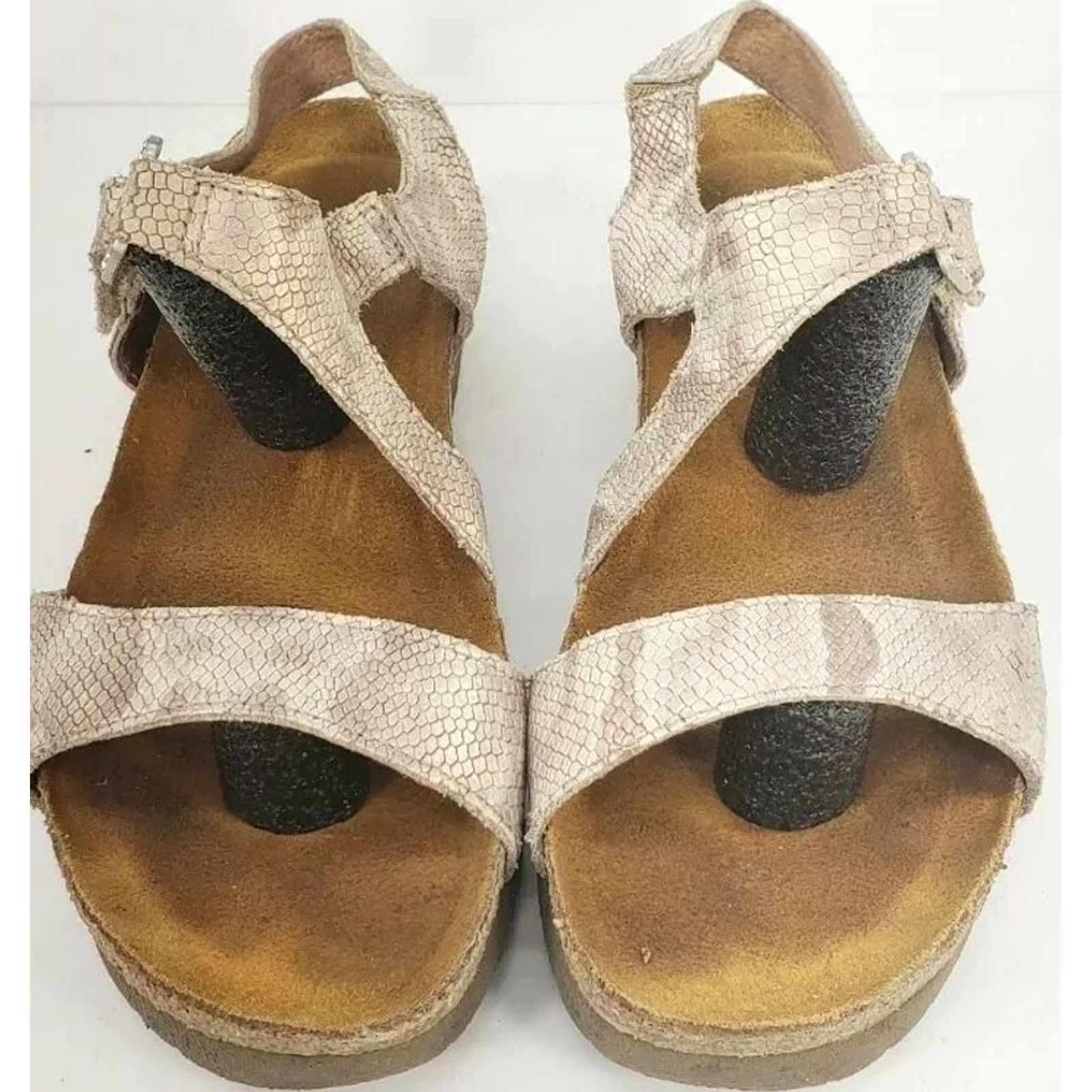 Vintage VINTAGE NAOT Sandal Open Toe Ankle Strap Wedge Leather Beige 37US 6EU Womens Shoes Size US 6 / IT 36 - 5 Thumbnail