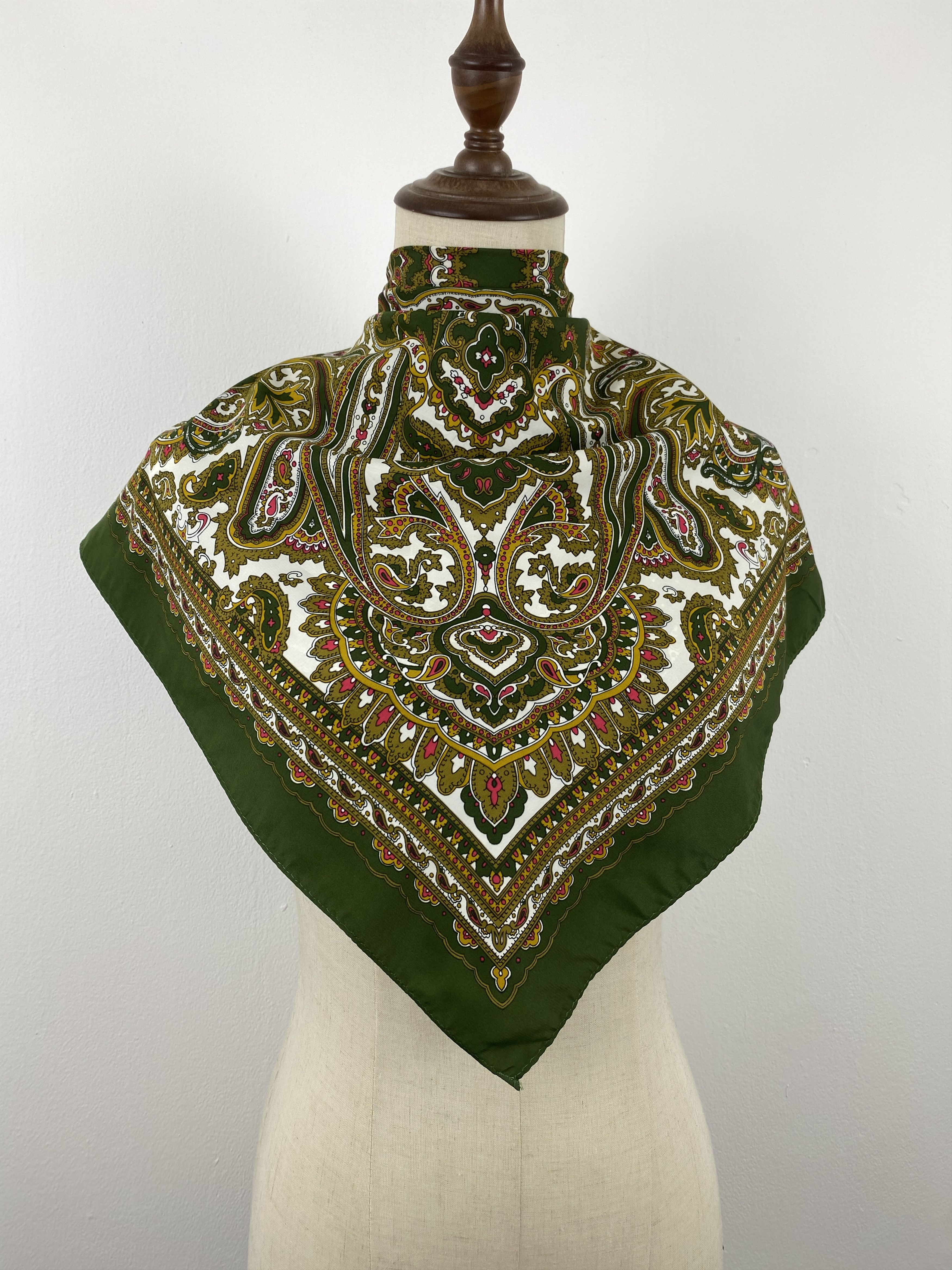Japanese Brand Vintage Japanese Brand Paisley Silk Scarf SN0171 Size ONE SIZE - 2 Thumbnail