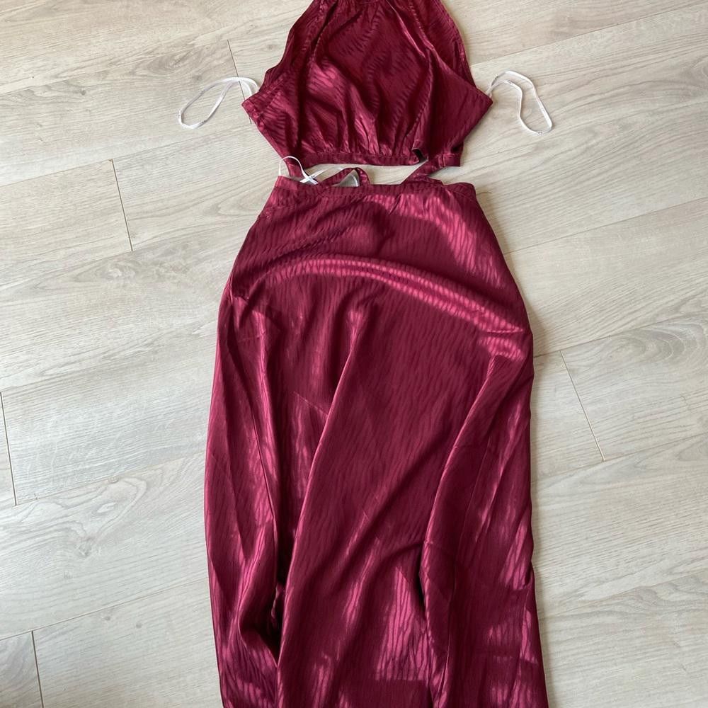 Lulus Lulu's Red Satin Cutout Midi Dress Size S / US 4 / IT 40 - 2 Thumbnail
