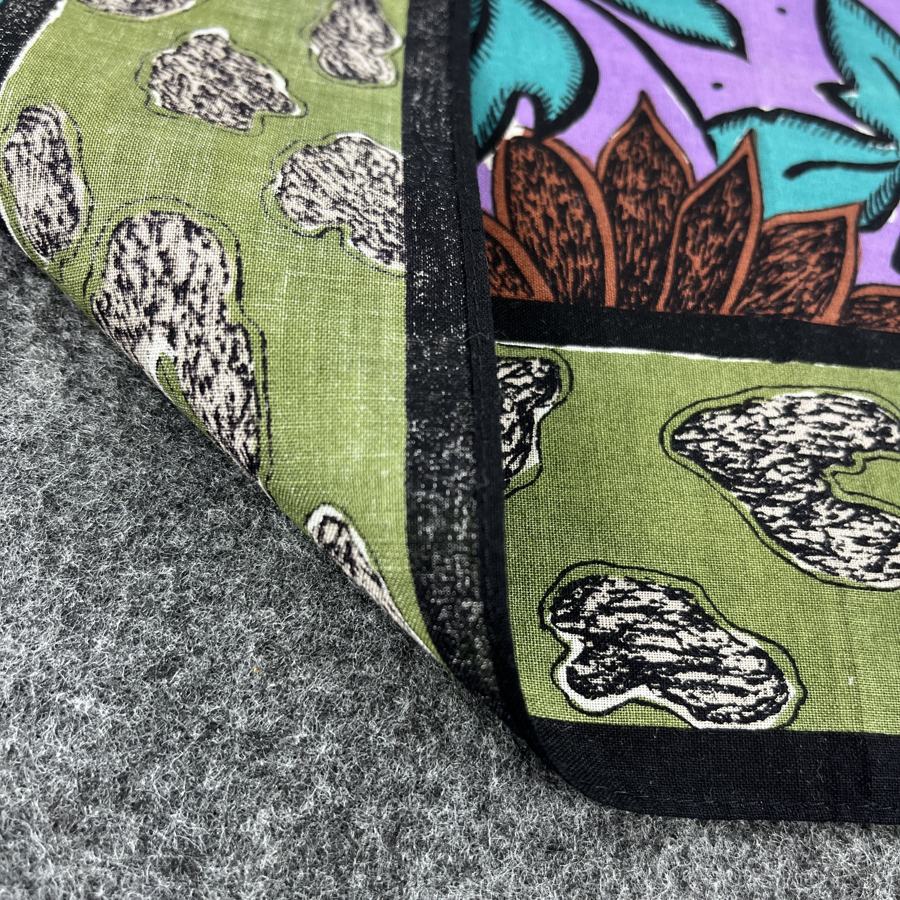 Michiko Koshino × Vintage Michiko Koshino London Handkerchief / Neckerchief B187 Size ONE SIZE - 11 Thumbnail