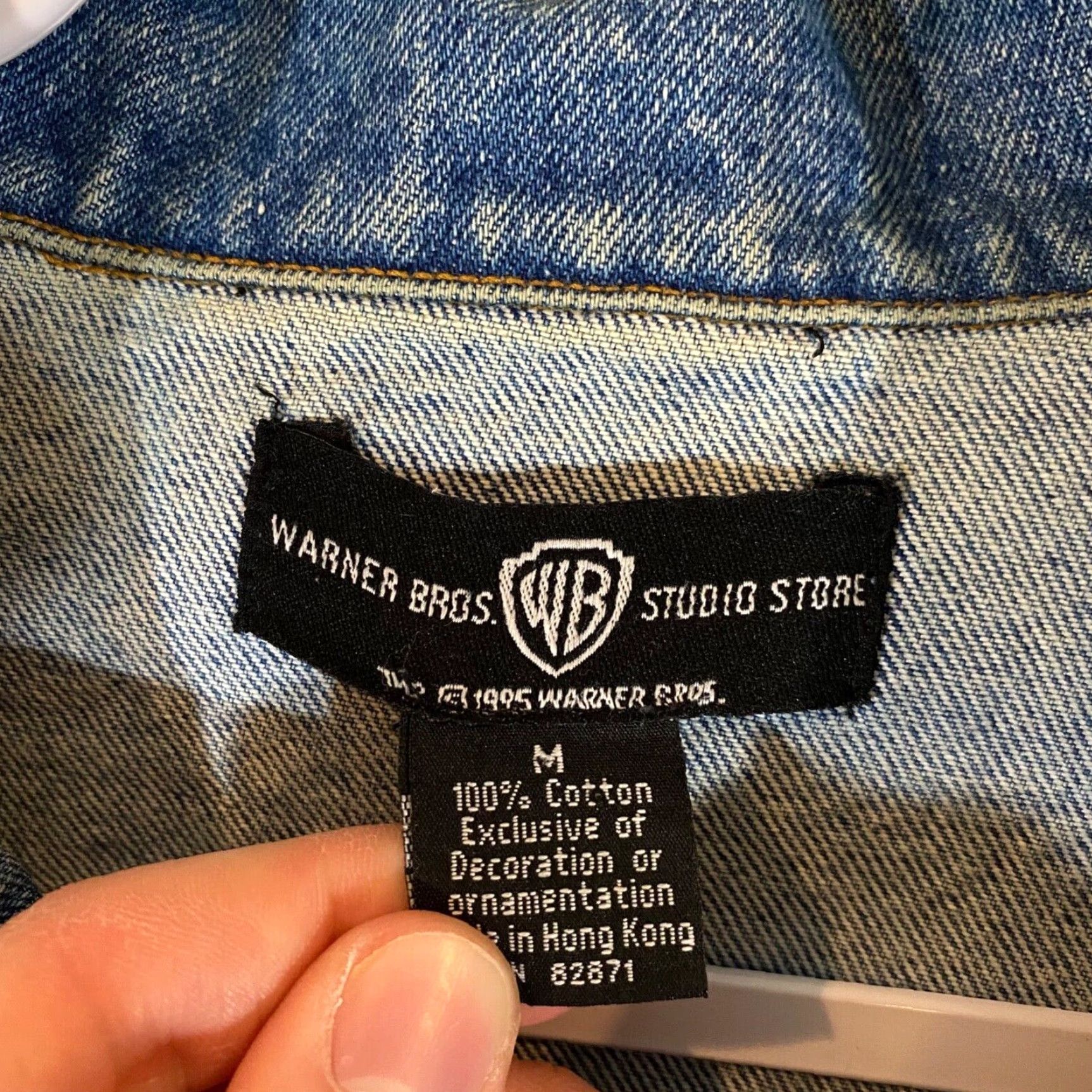 Vintage VINTAGE Warner Bros Looney Tunes Denim Jacket Mens Regular M Blue Embroidered Tweety Bugs Size US 31 - 5 Thumbnail