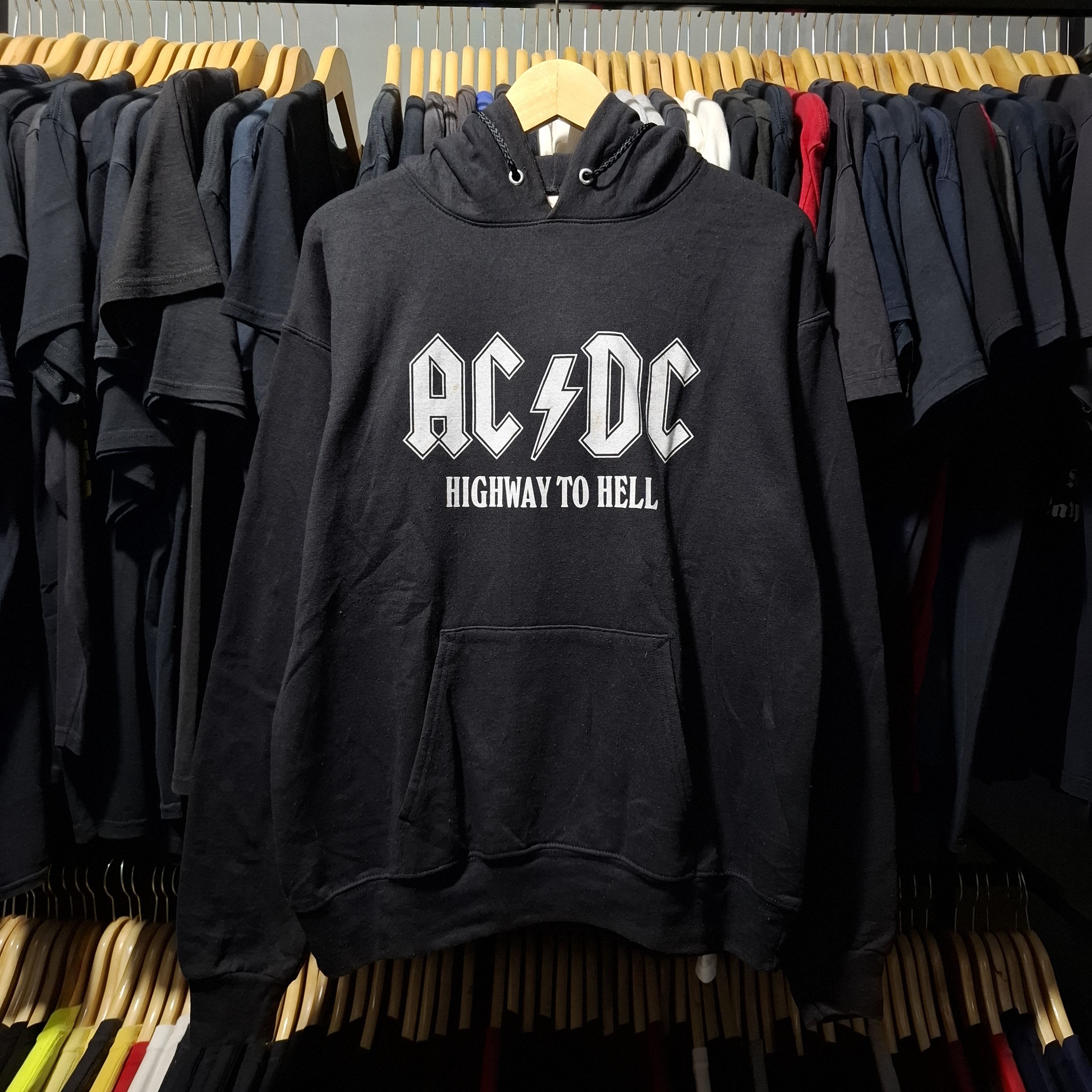 Band Tees Acdc band hoodie Size US M / EU 48-50 / 2 - 1 Thumbnail